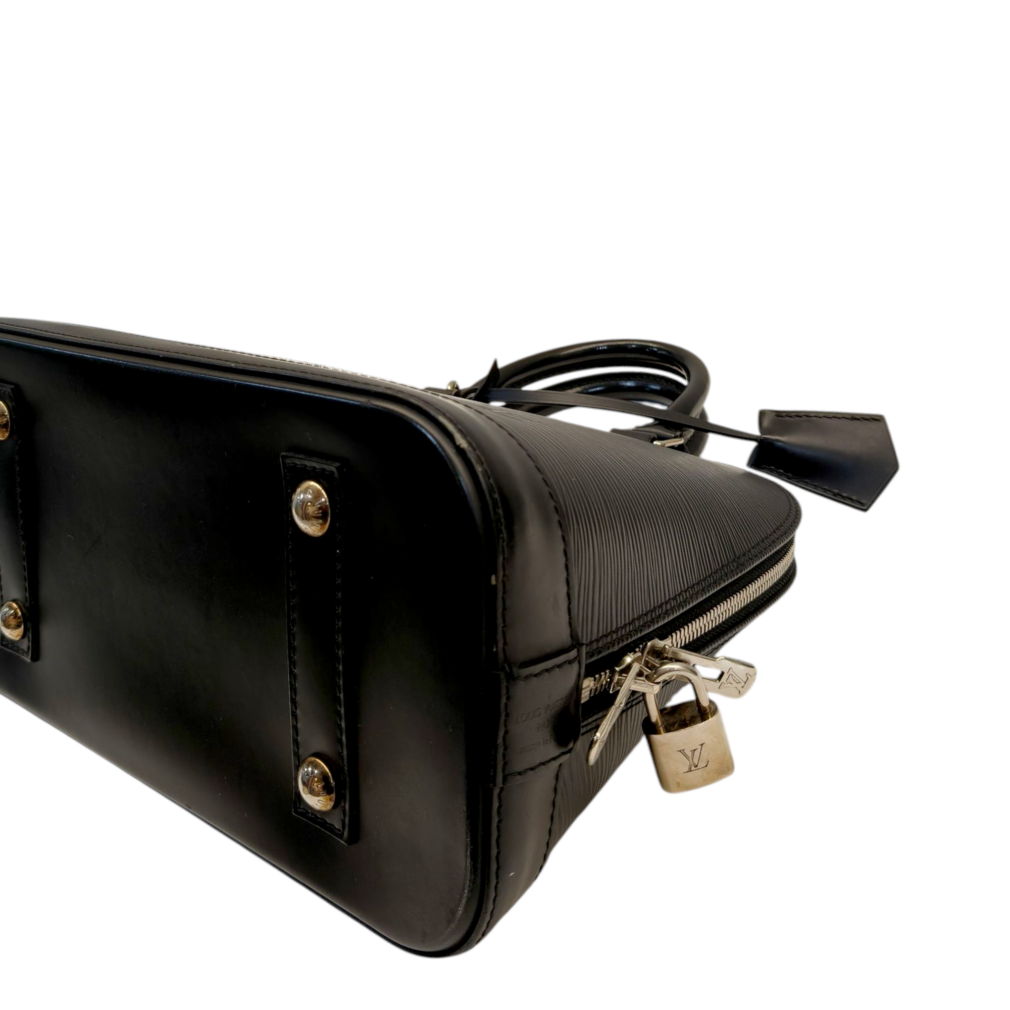 Louis Vuitton Alma BB Bag