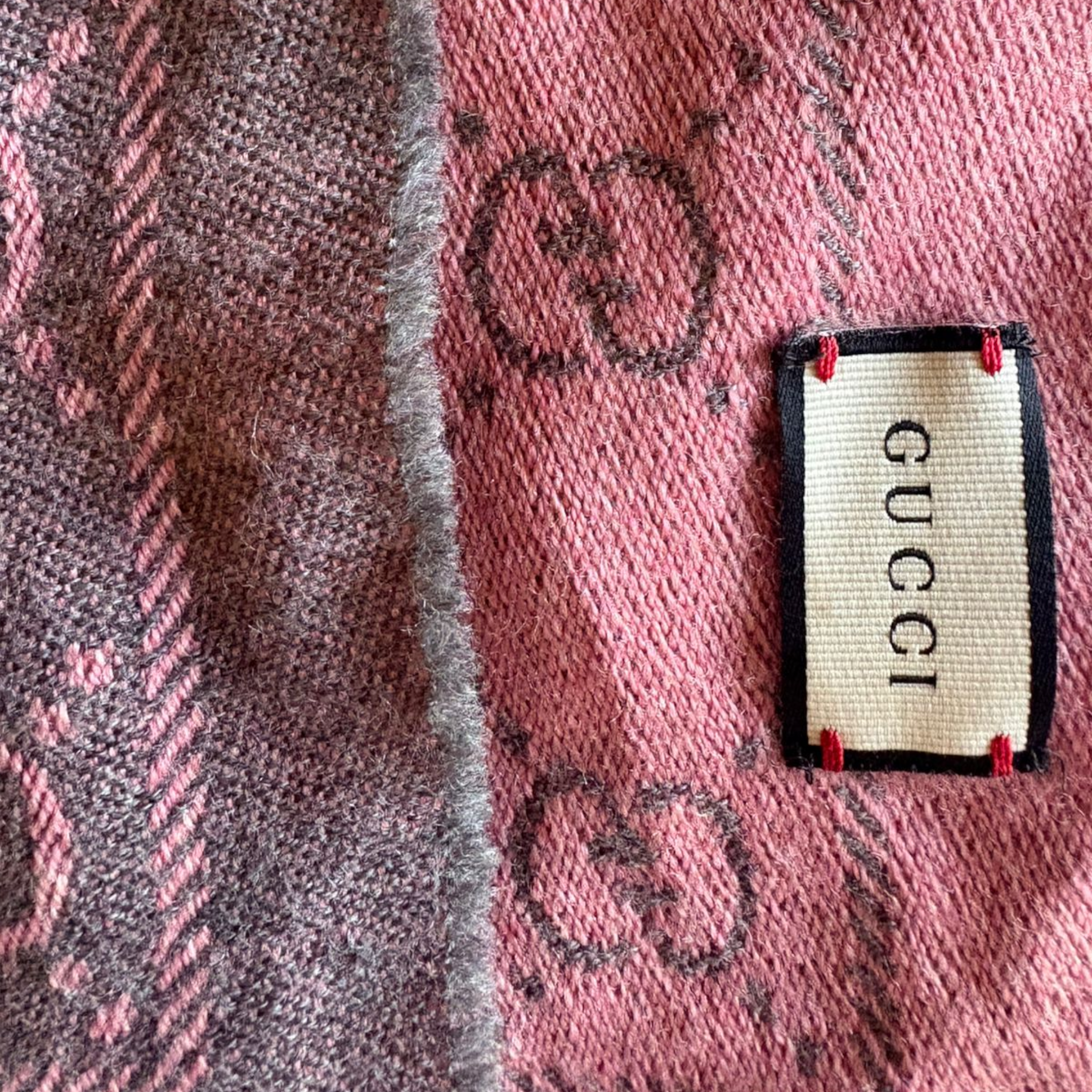 Gucci GG Graphite Scarf Pink Grey Wool and Silk Blend