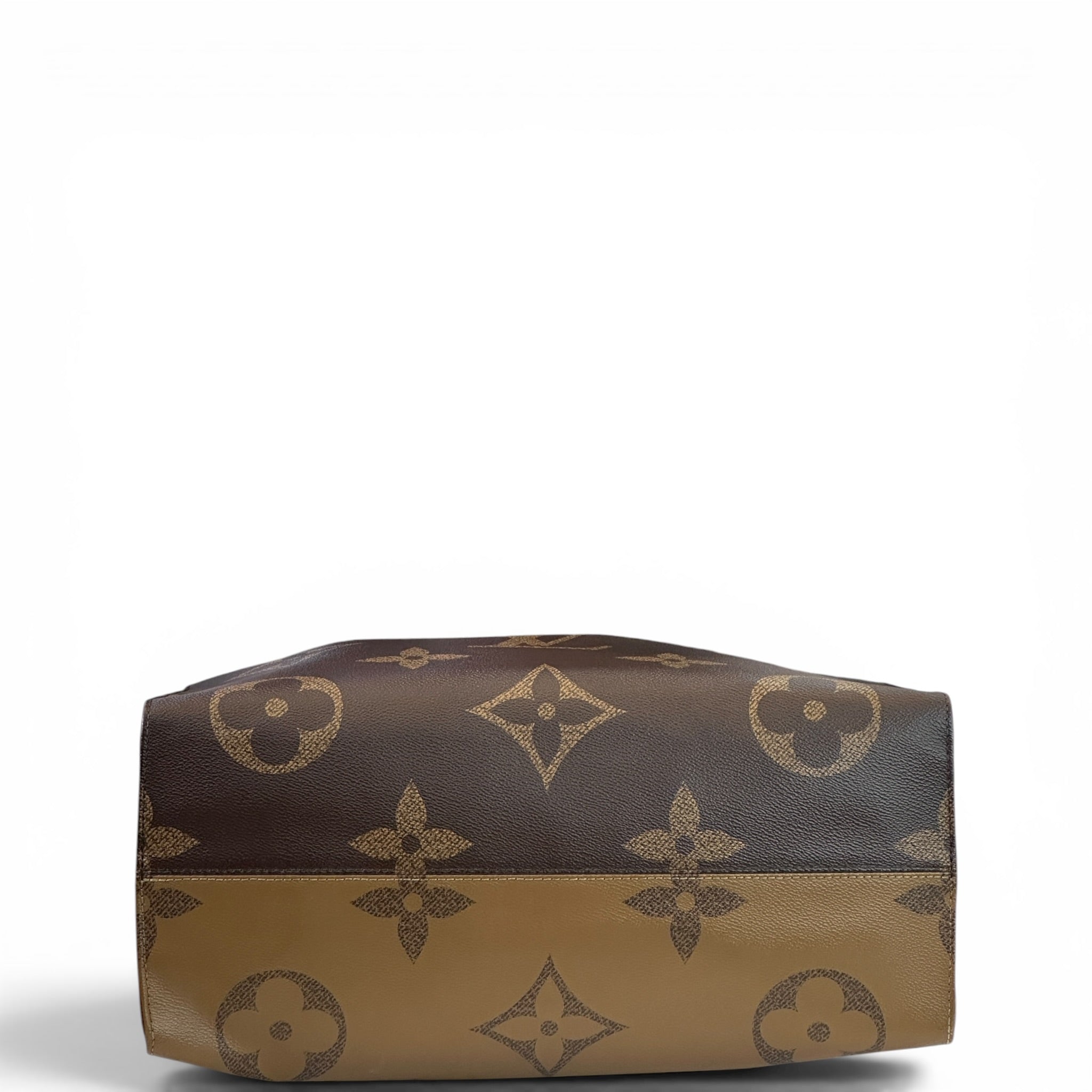 Louis Vuitton OnTheGo MM Giant Reverse Monogram Canvas
