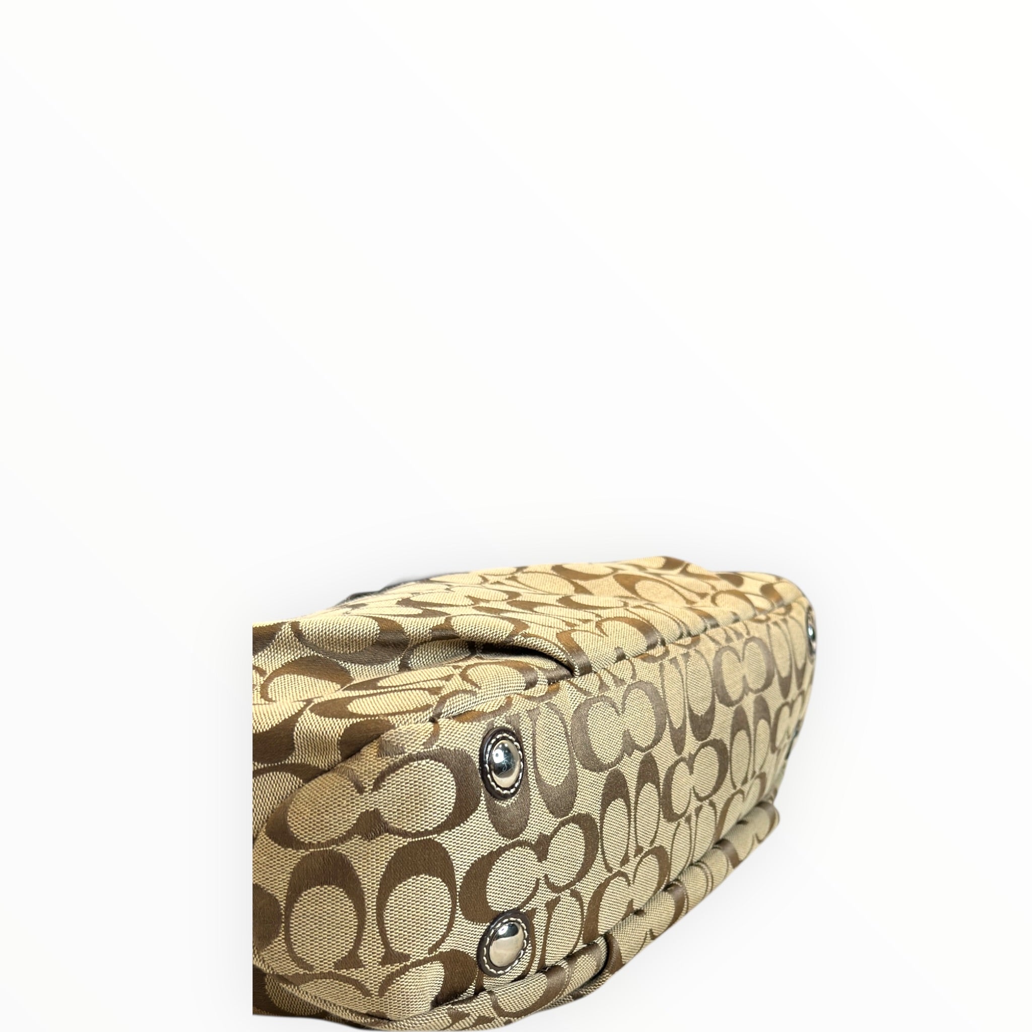 Coach Soho Lynn Hobo Bag Beige/Brown Signature Canvas