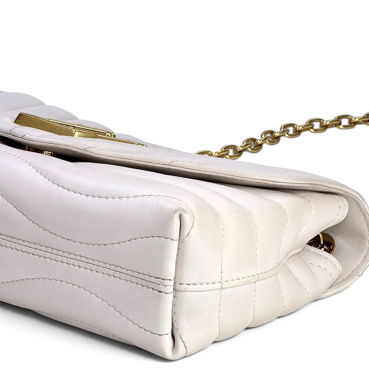 Louis Vuitton New Wave MM white leather Chain Bag