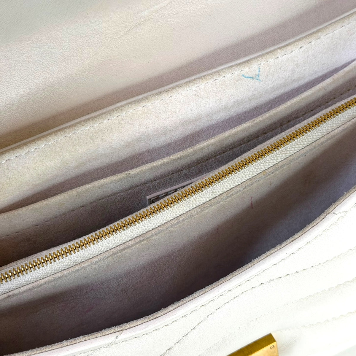 Louis Vuitton New Wave MM white leather Chain Bag