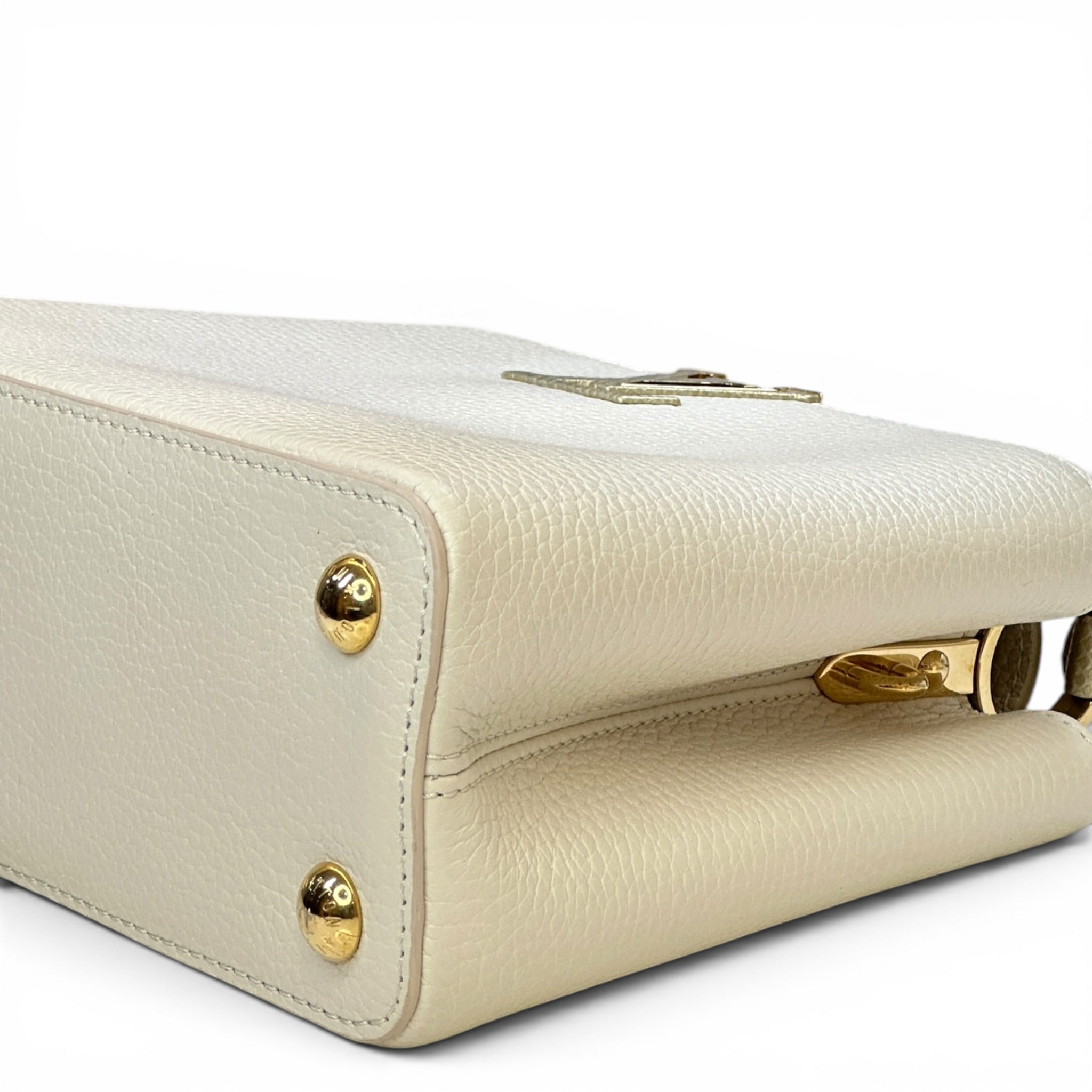 Louis Vuitton Capucines BB cream gold Taurillon leather bag