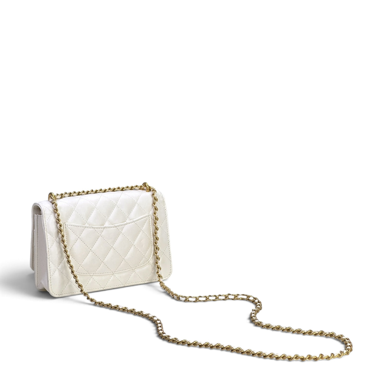 Channel Classic Wallet Grained Calfskin & Gold-Tone Metal Wallet