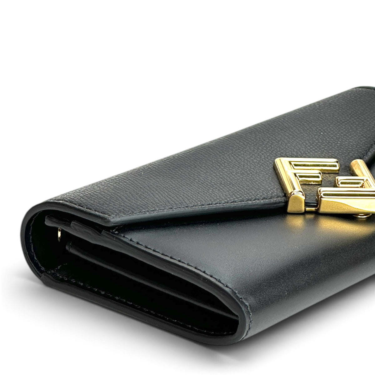 Fendi ff Continental Wallet on Chain Bag