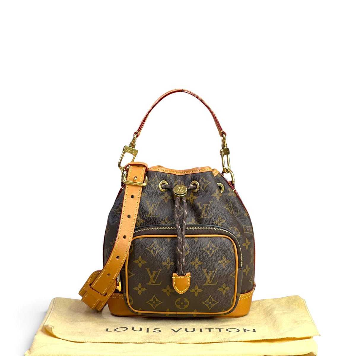 Louis Vuitton cargo bucket monogram