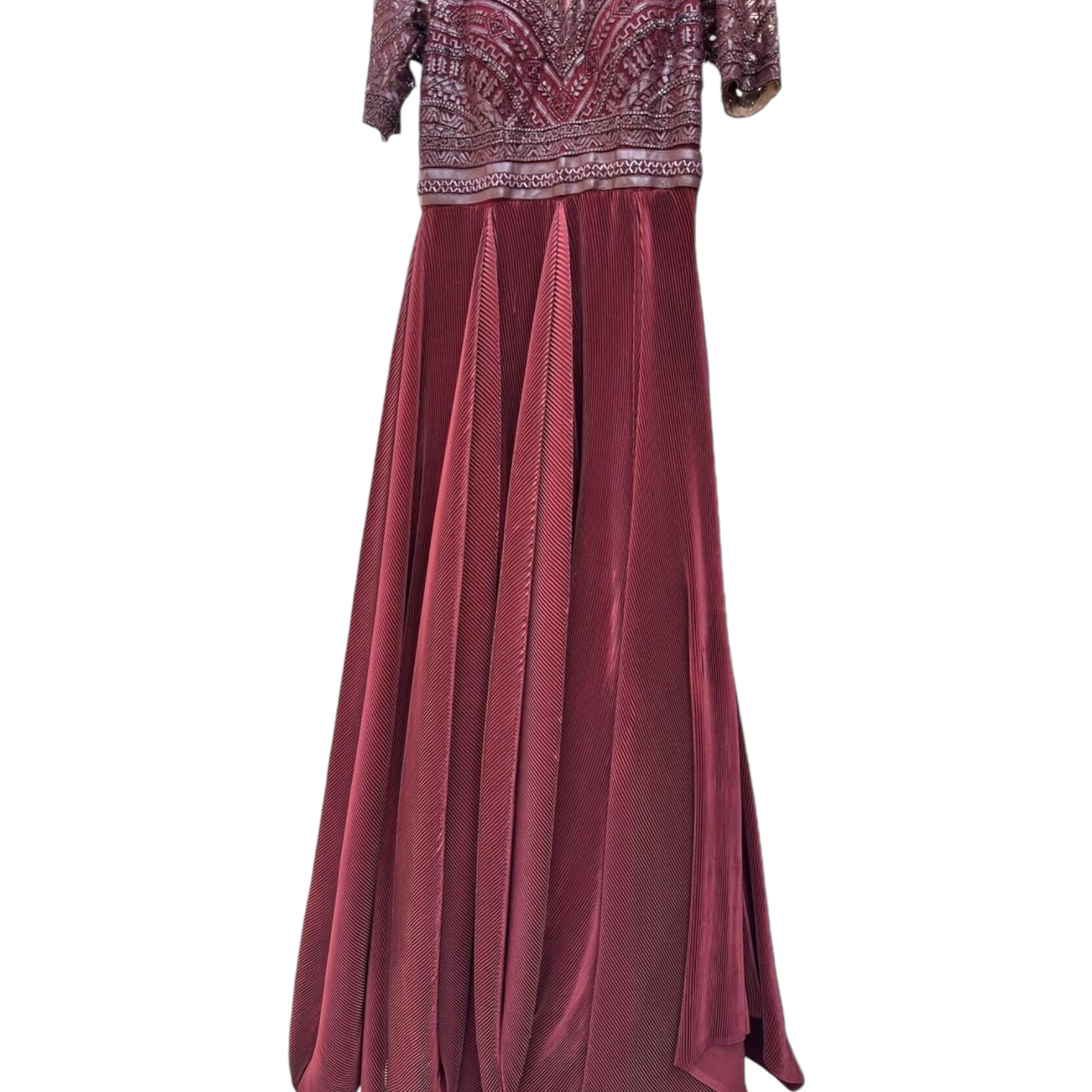 Shantanu & Nikhil Gown Size L