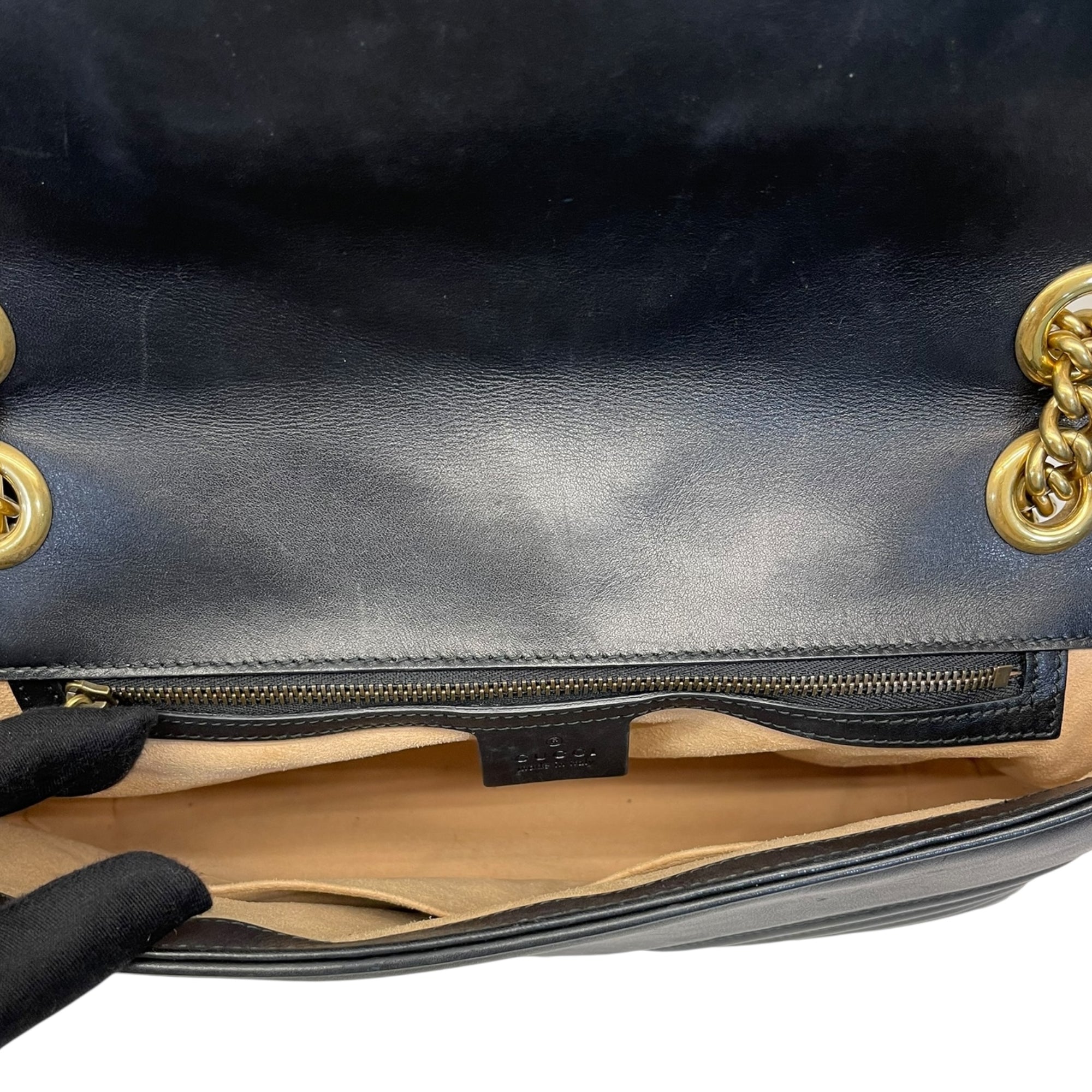 Gucci Black Quilted Leather GG Marmont Medium Matelasse Shoulder Bag
