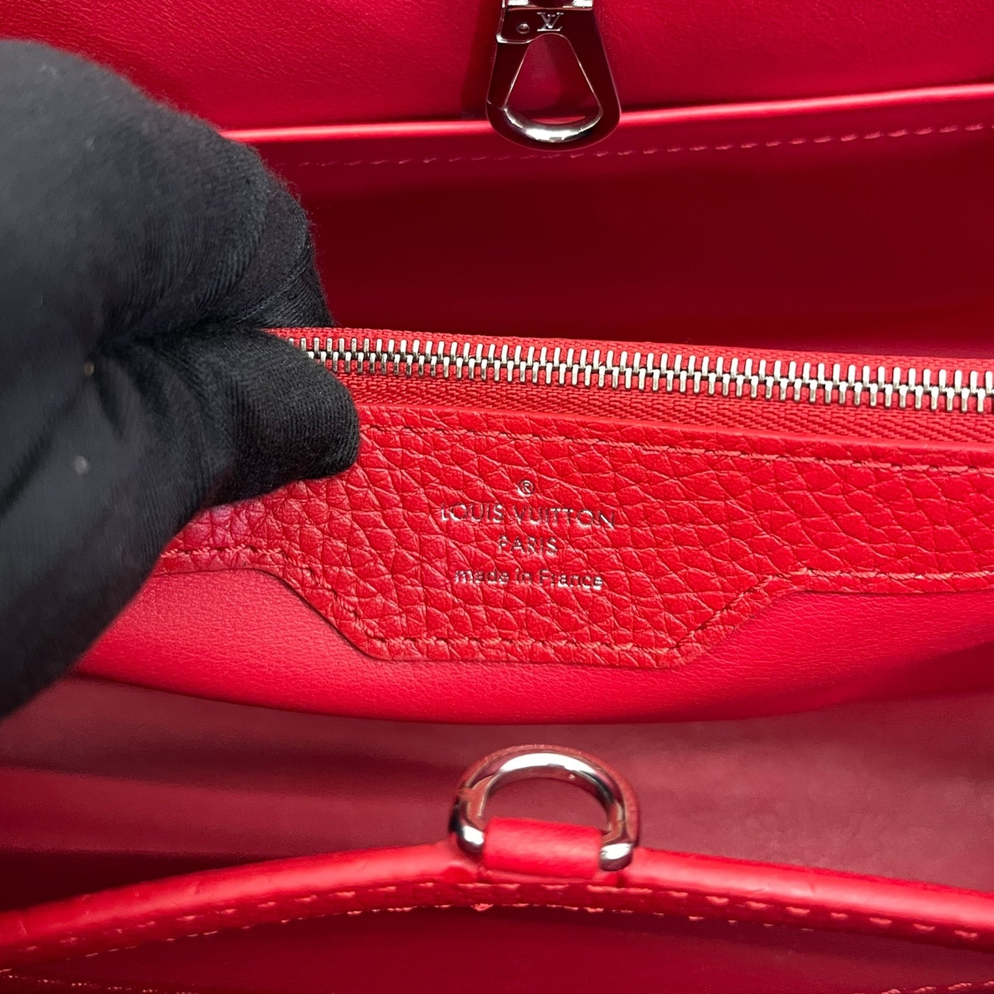 Louis Vuitton Capucines Rubis Taurillon Leather MM Bag