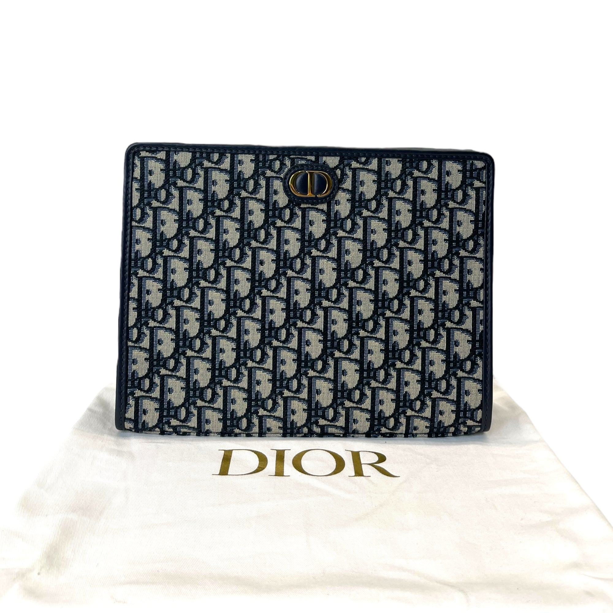 Dior 30 Montaigne Dea Pouch in blue Dior Oblique jacquard