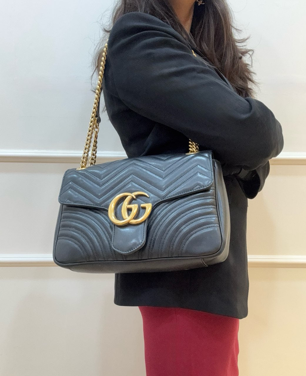 Gucci Black Quilted Leather GG Marmont Medium Matelasse Shoulder Bag