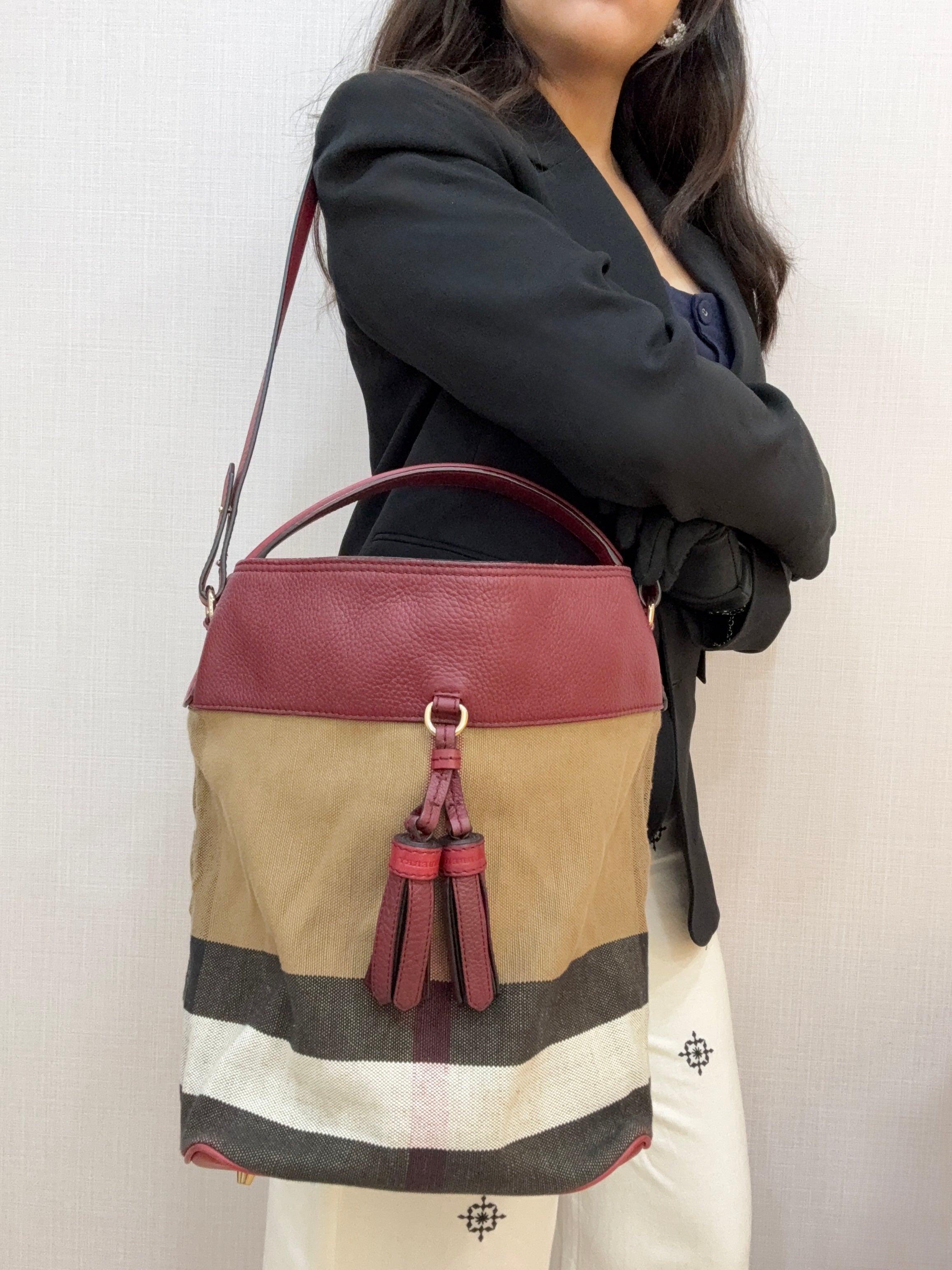 Burberry Ashby Cloth Handbag 