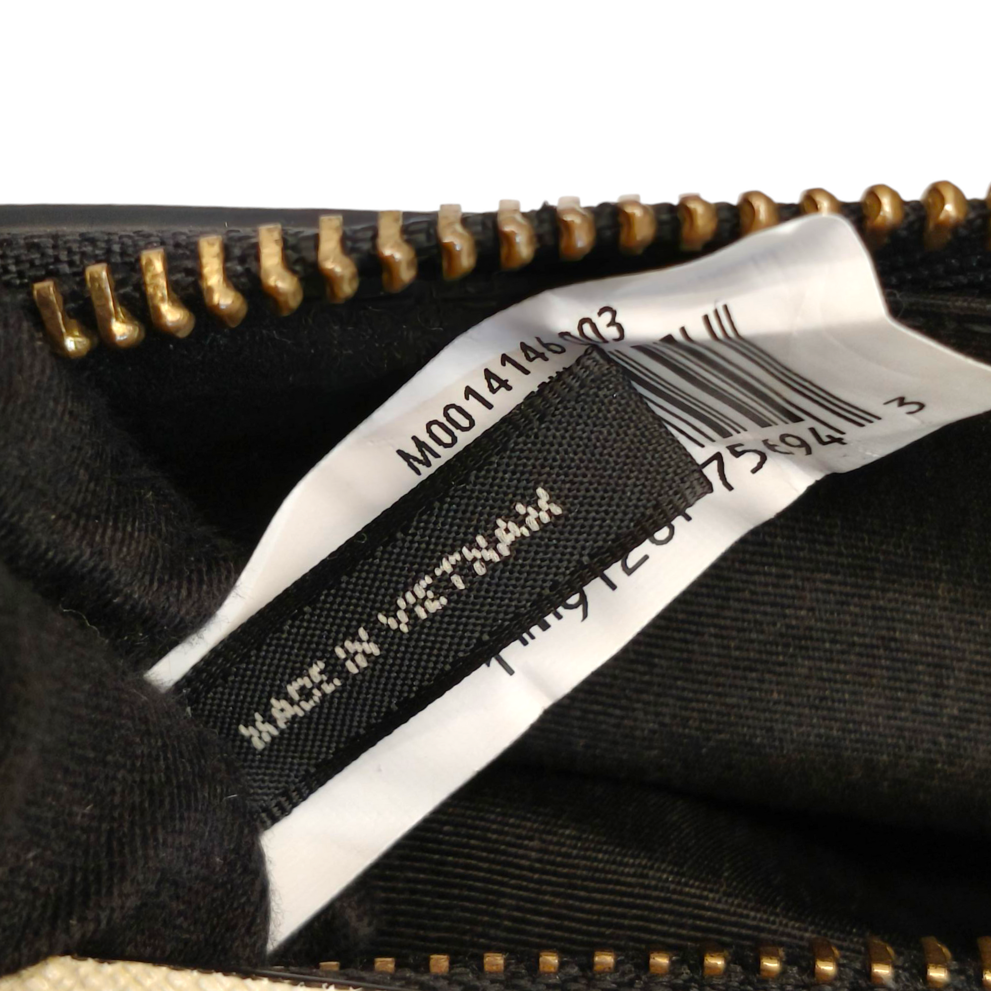 Marc Jacobs Snapshot Black Leather Sling Bag With Detachable Strap