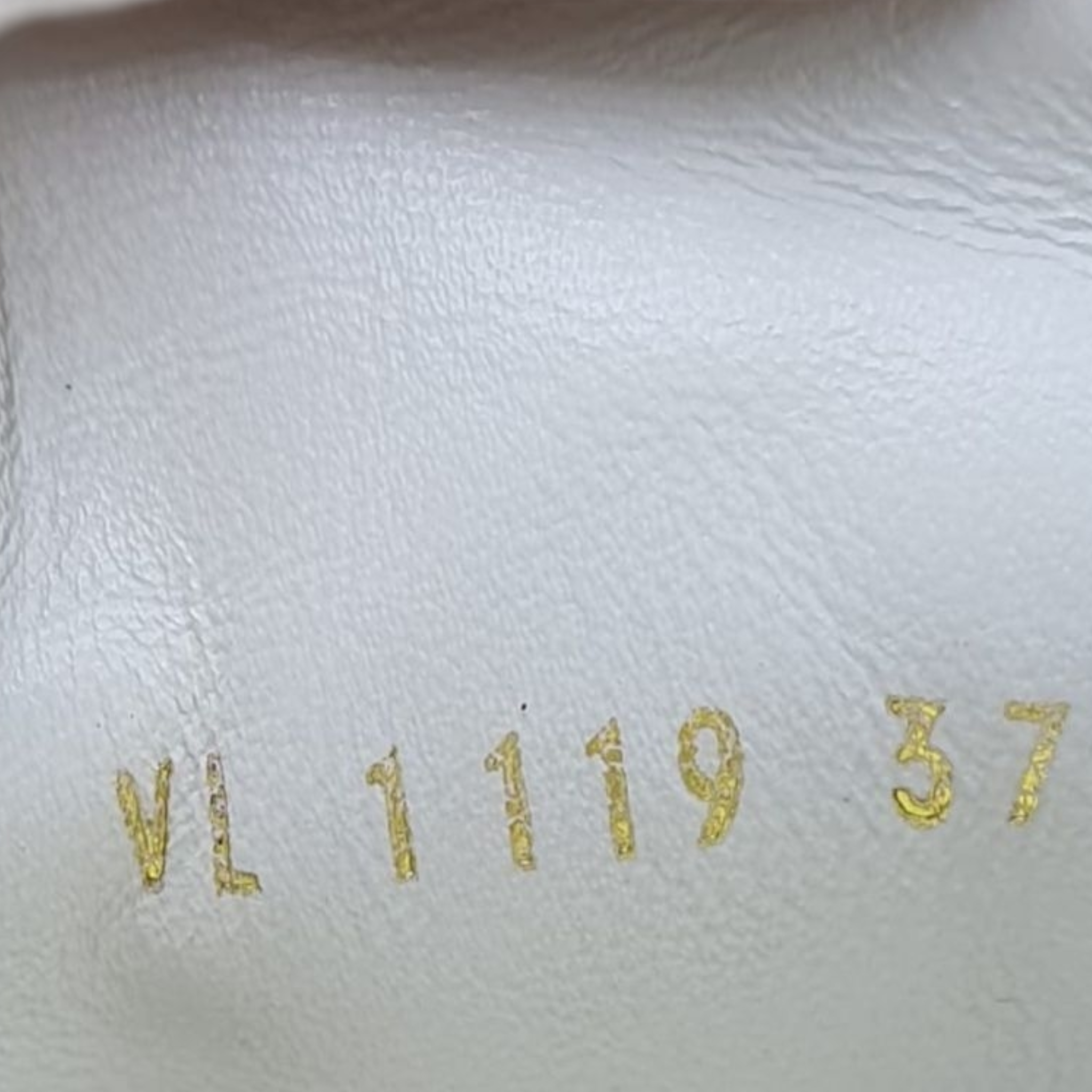 Louis Vuitton Run Away Sneakers White Leather Monogram Canvas EU 37