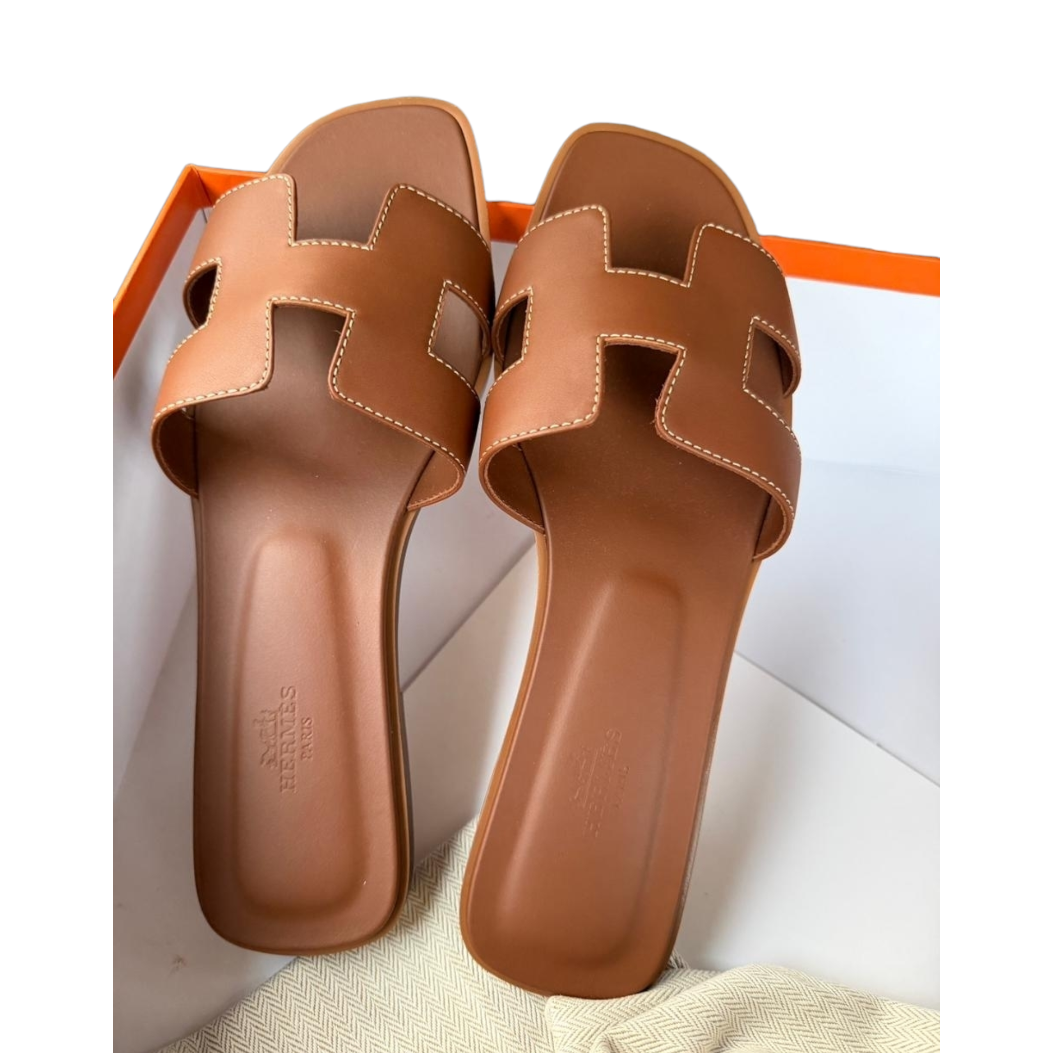 Hermès Oran EU 40.5 (Tan)