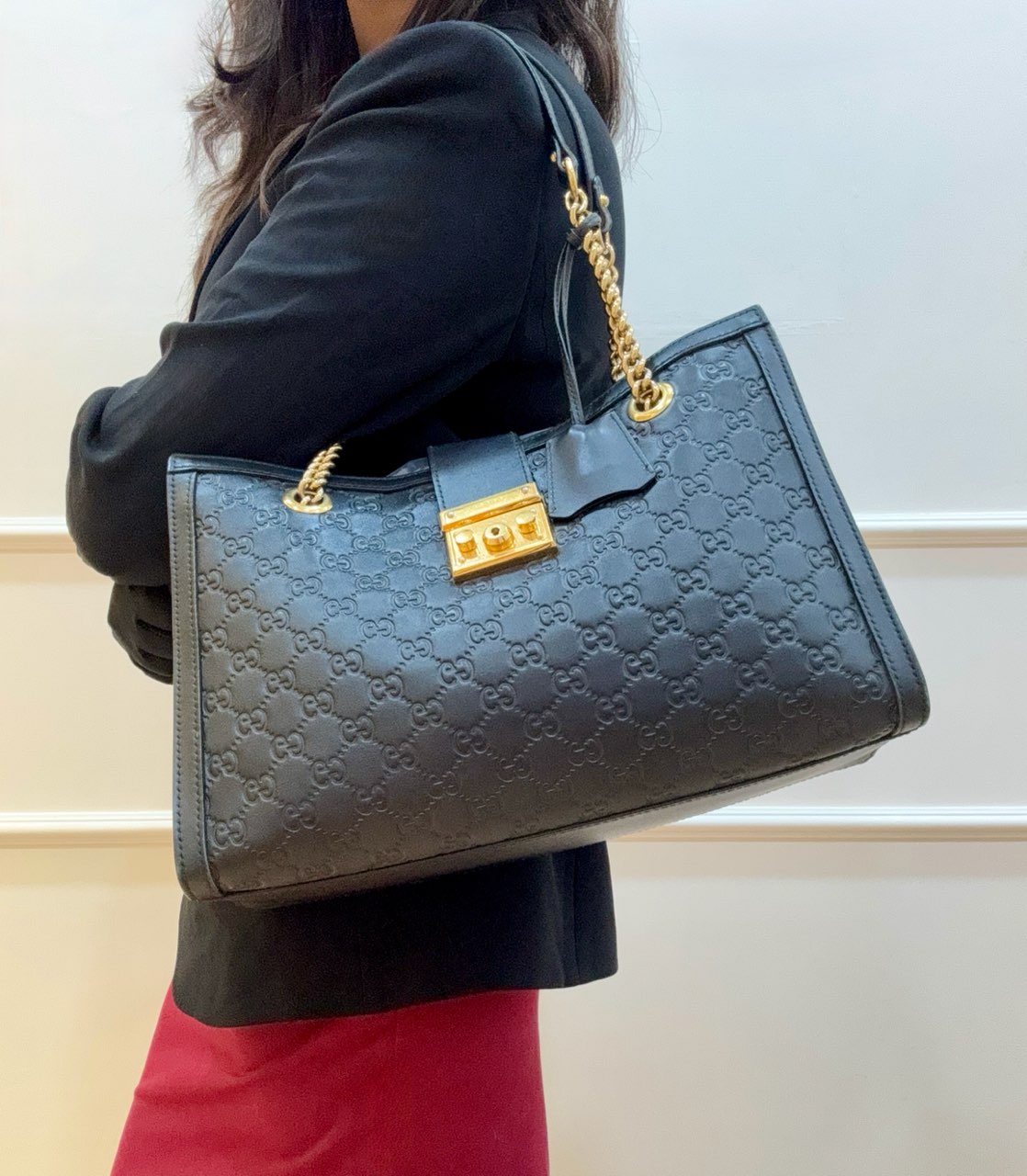 Gucci Black Guccissima Leather Padlock Medium Tote Bag