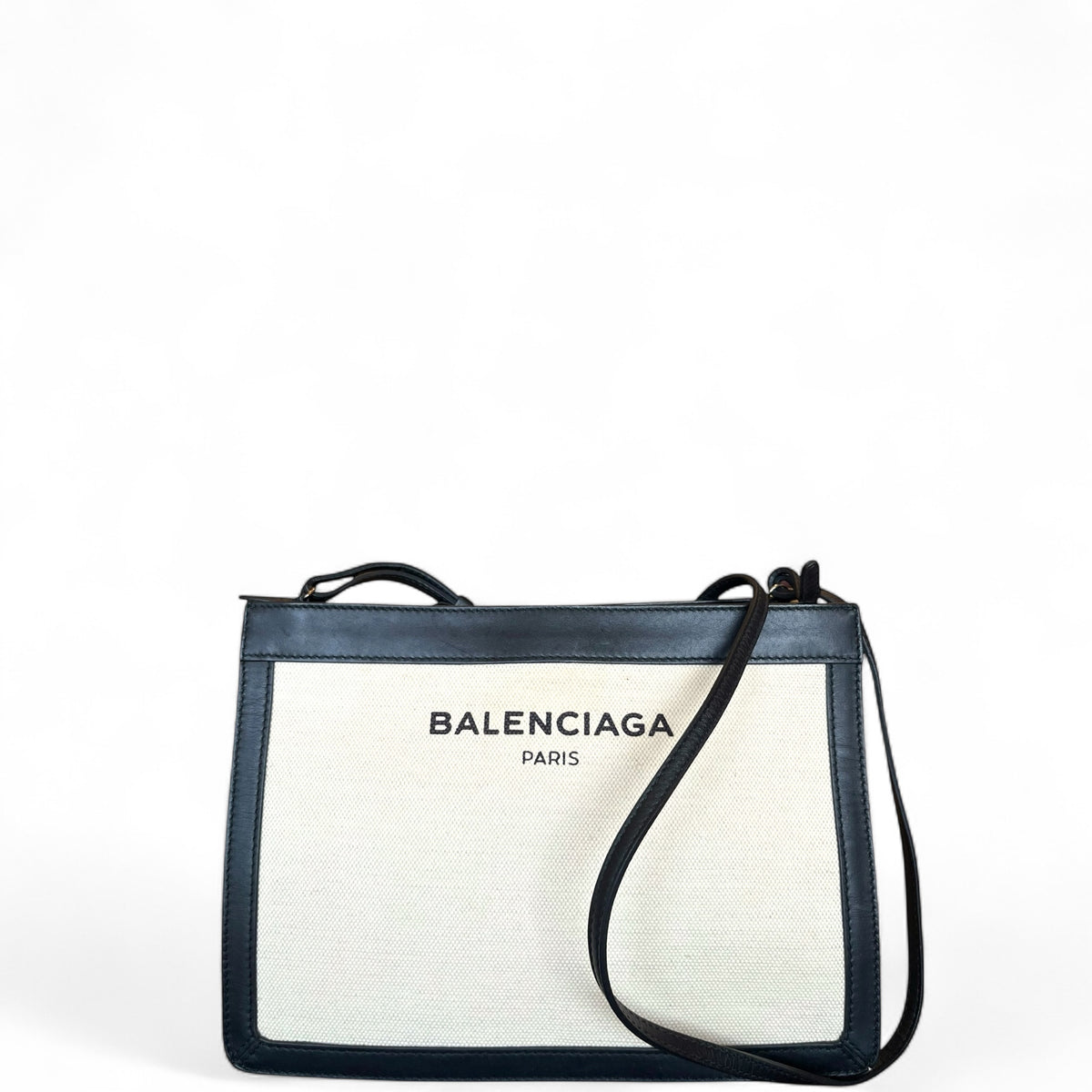 Buy Balenciaga Hourglass Wallet On Chain in Gold from BALENCIAGA 