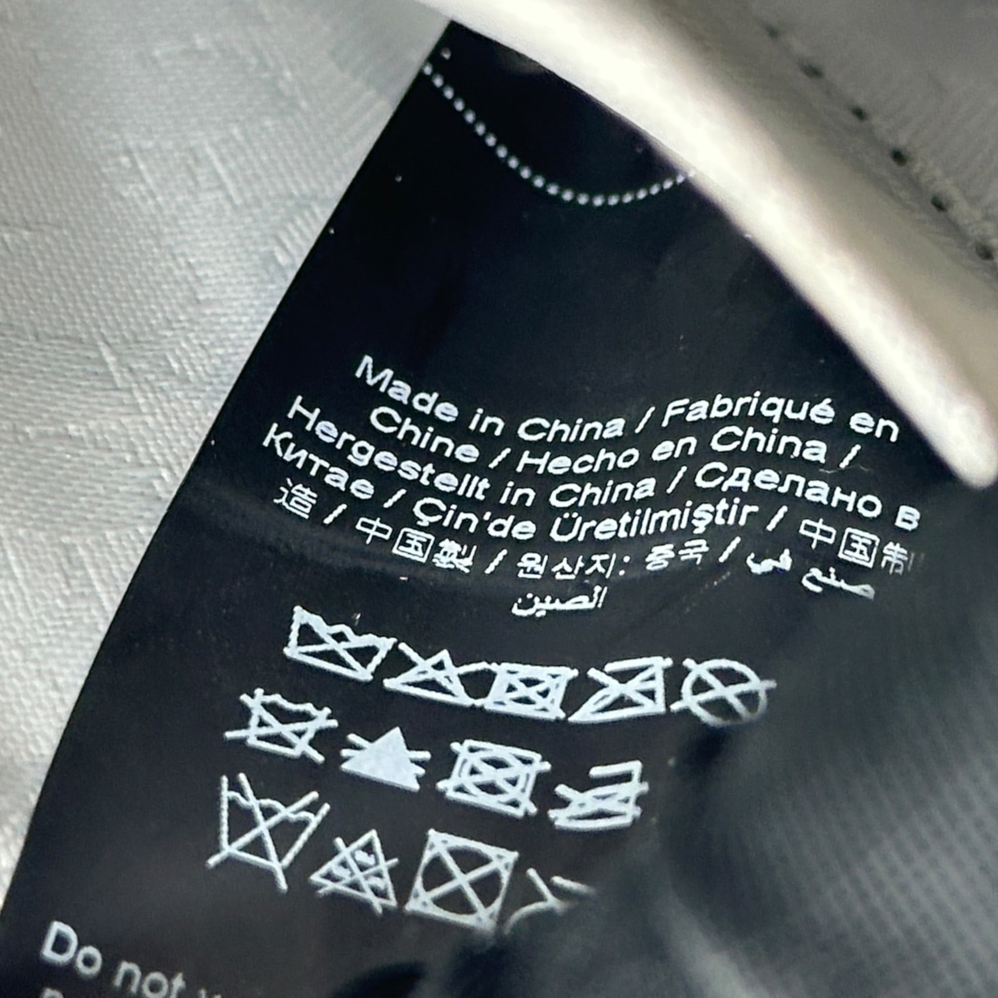 Karl Lagerfeld K/Ikonik 2.0 Lock Leather Shoulder Bag