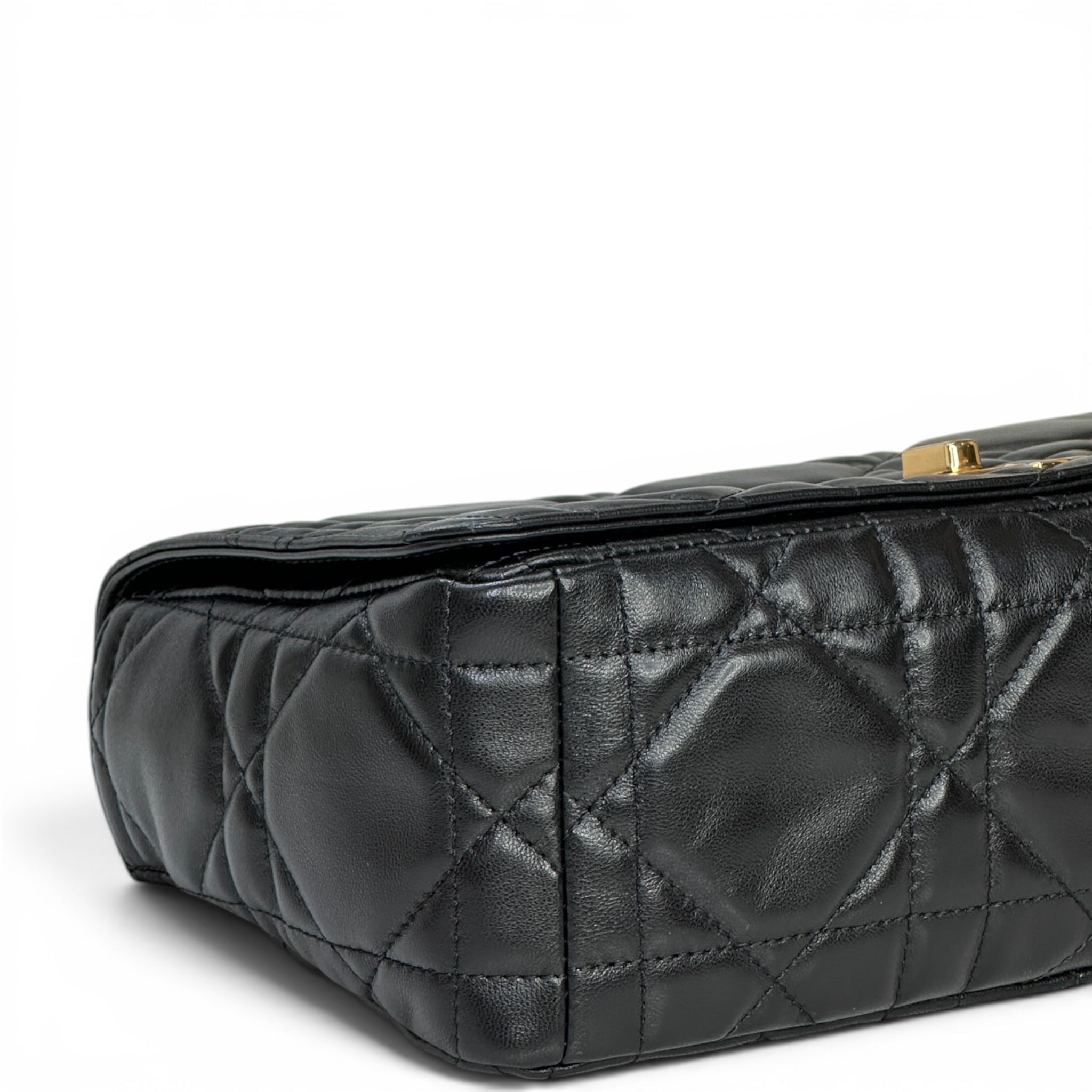 Buy Chrisitan Dior Oblique Saddle Mini from Christian Dior Online