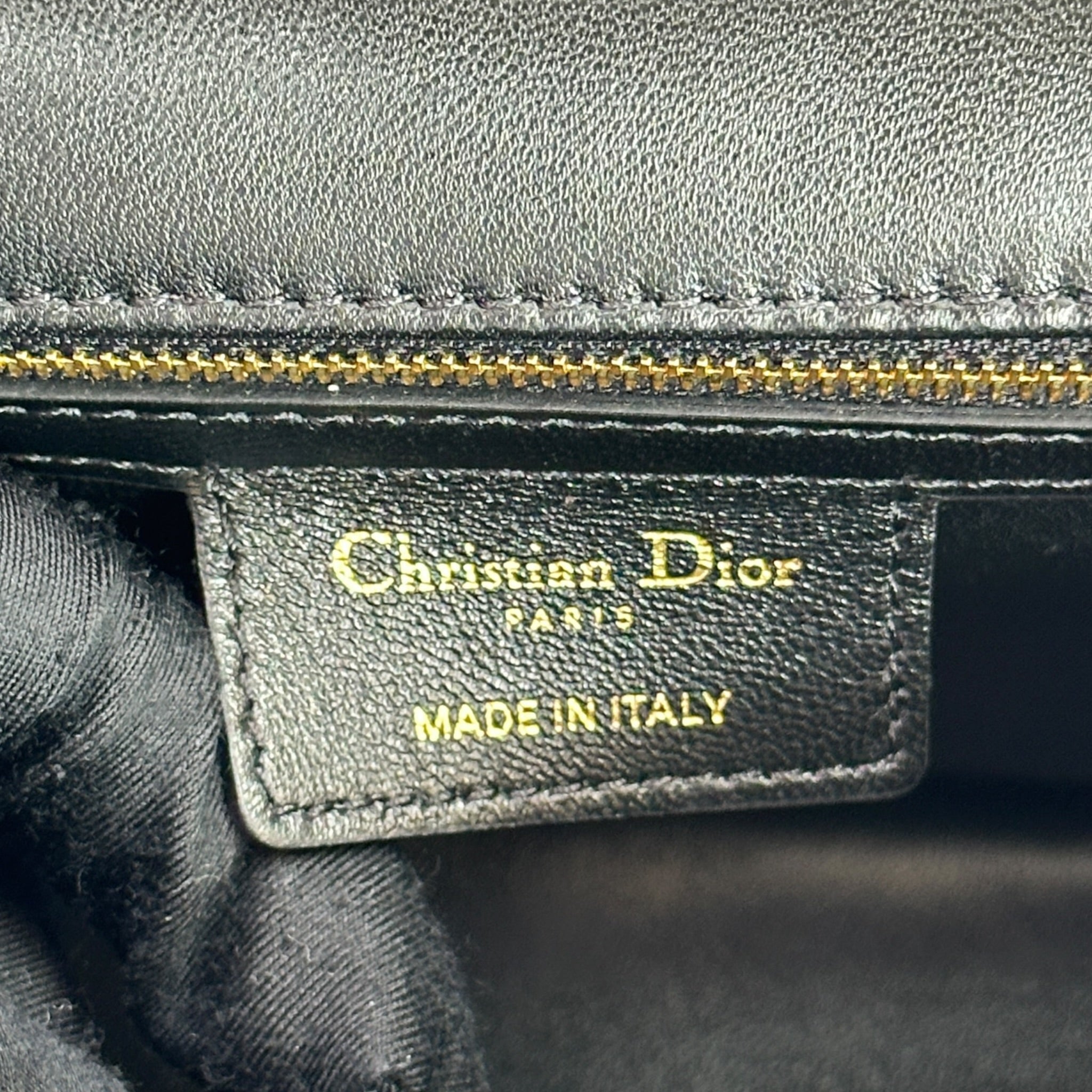 Buy Chrisitan Dior Oblique Saddle Mini from Christian Dior Online