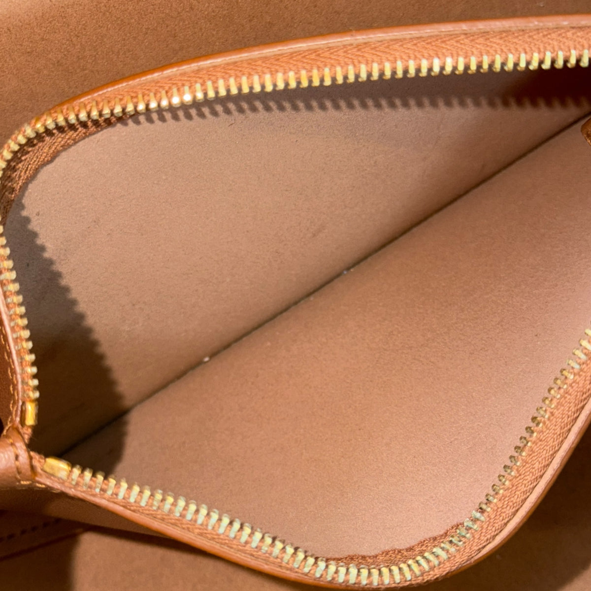 Saint Laurent East/West Shopping Large tan leather Tote