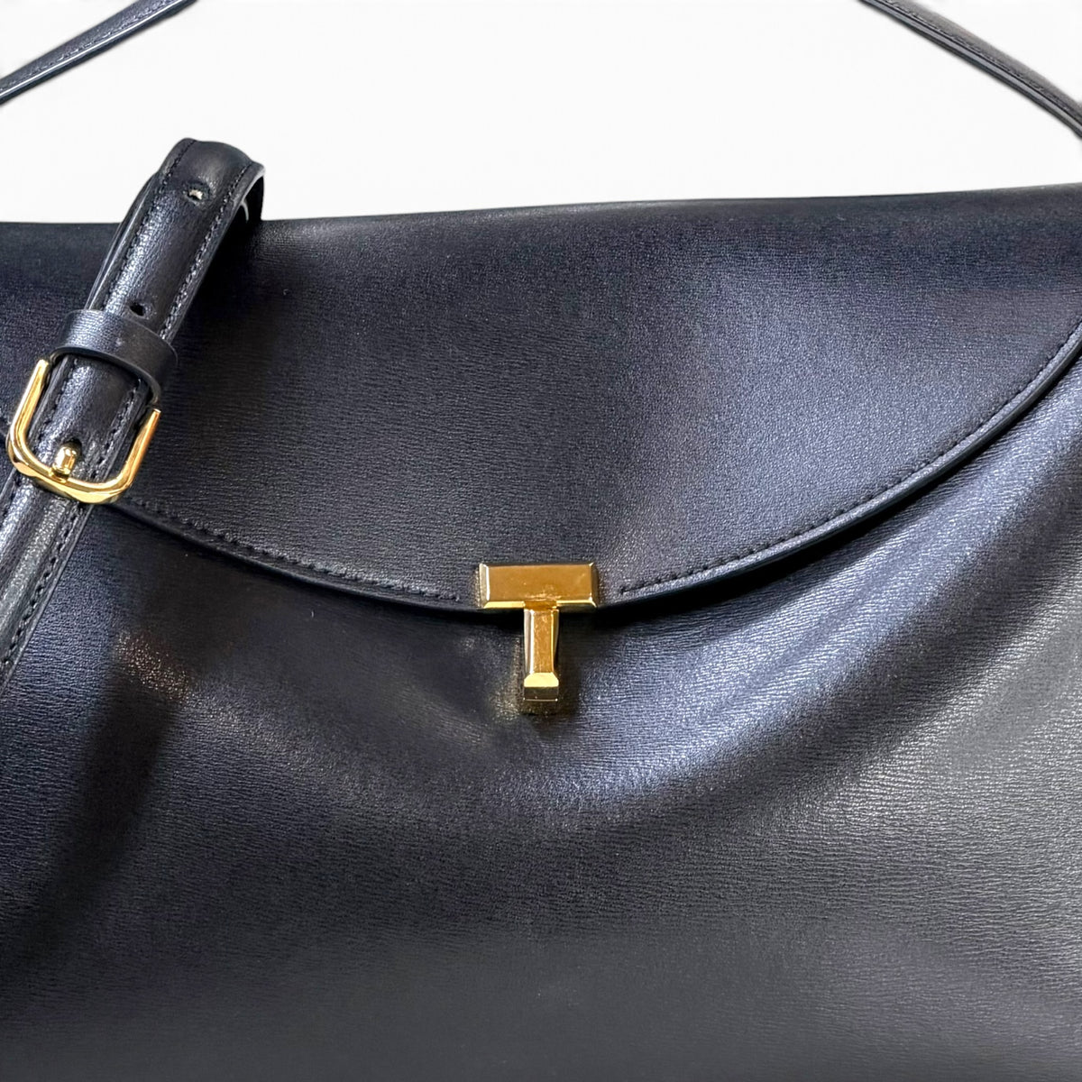 TOTEME T-Lock medium dark blue Leather Top Handle Bag