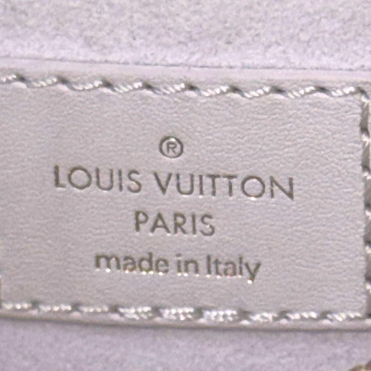 Louis Vuitton New Wave  MM  white leather Chain Bag