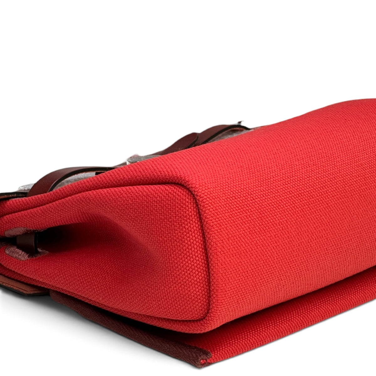 Hermès Retourne 20 Rouge Herbag Military Canvas and Vache Hunter Leather with a Palladium-Plated (2025)