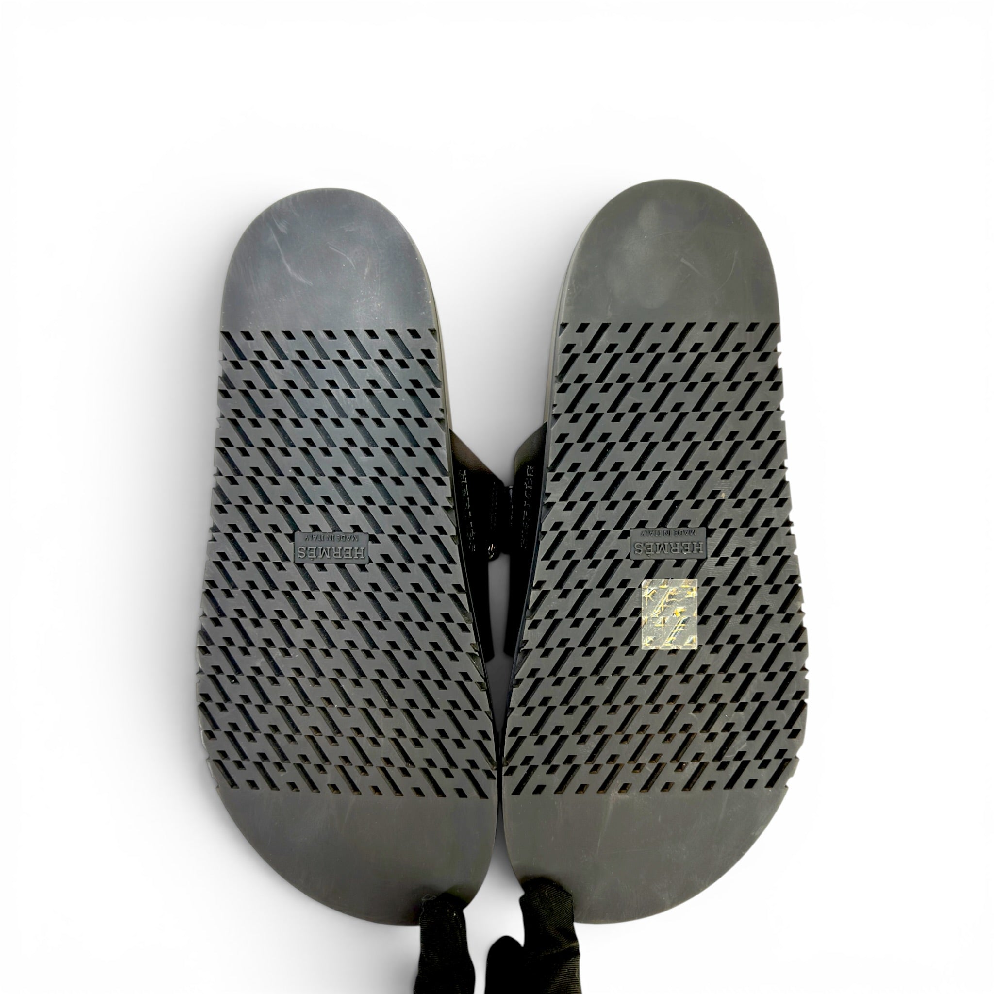Hermès Chypre Noir Calfskin Sandals EU 39
