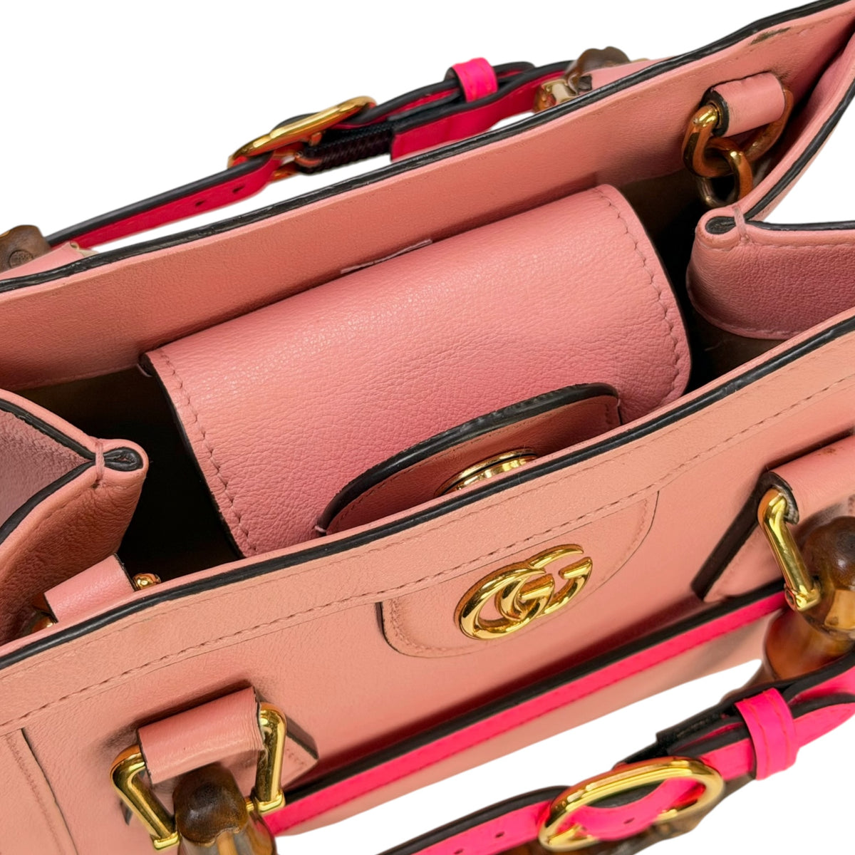 Gucci diana mini pink leather hand bag