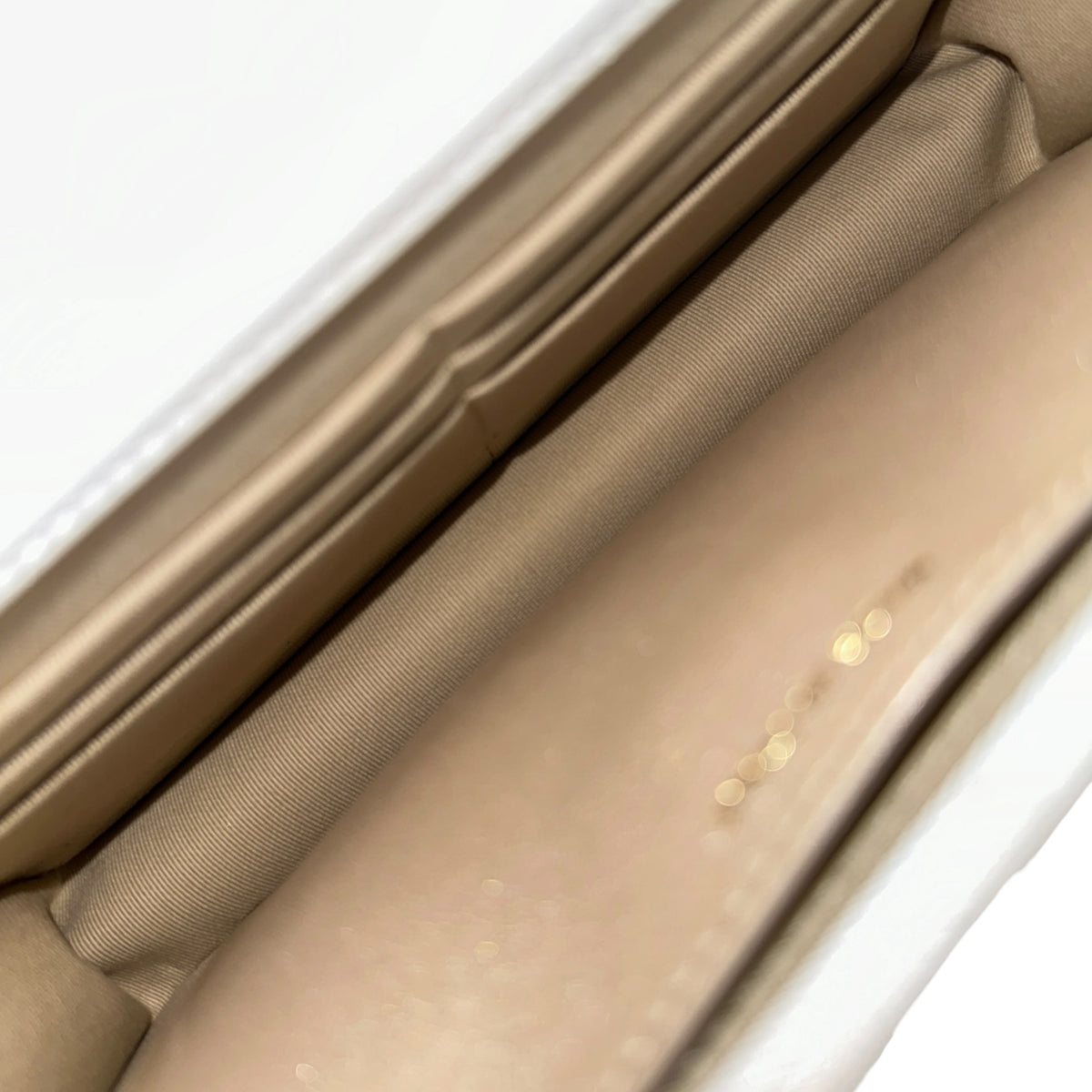 Channel Classic Wallet Grained Calfskin & Gold-Tone Metal Wallet