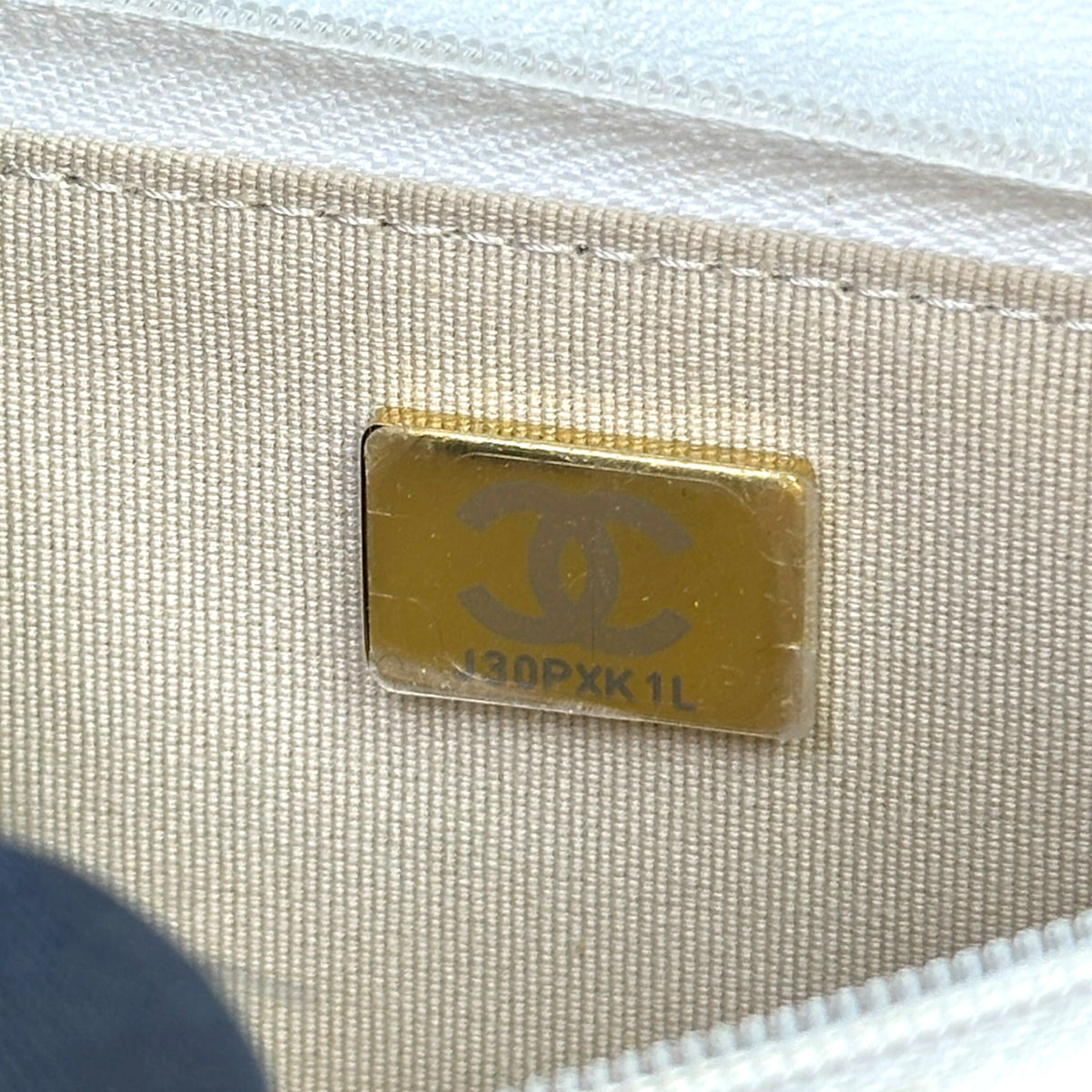 Channel Classic Wallet Grained Calfskin & Gold-Tone Metal Wallet