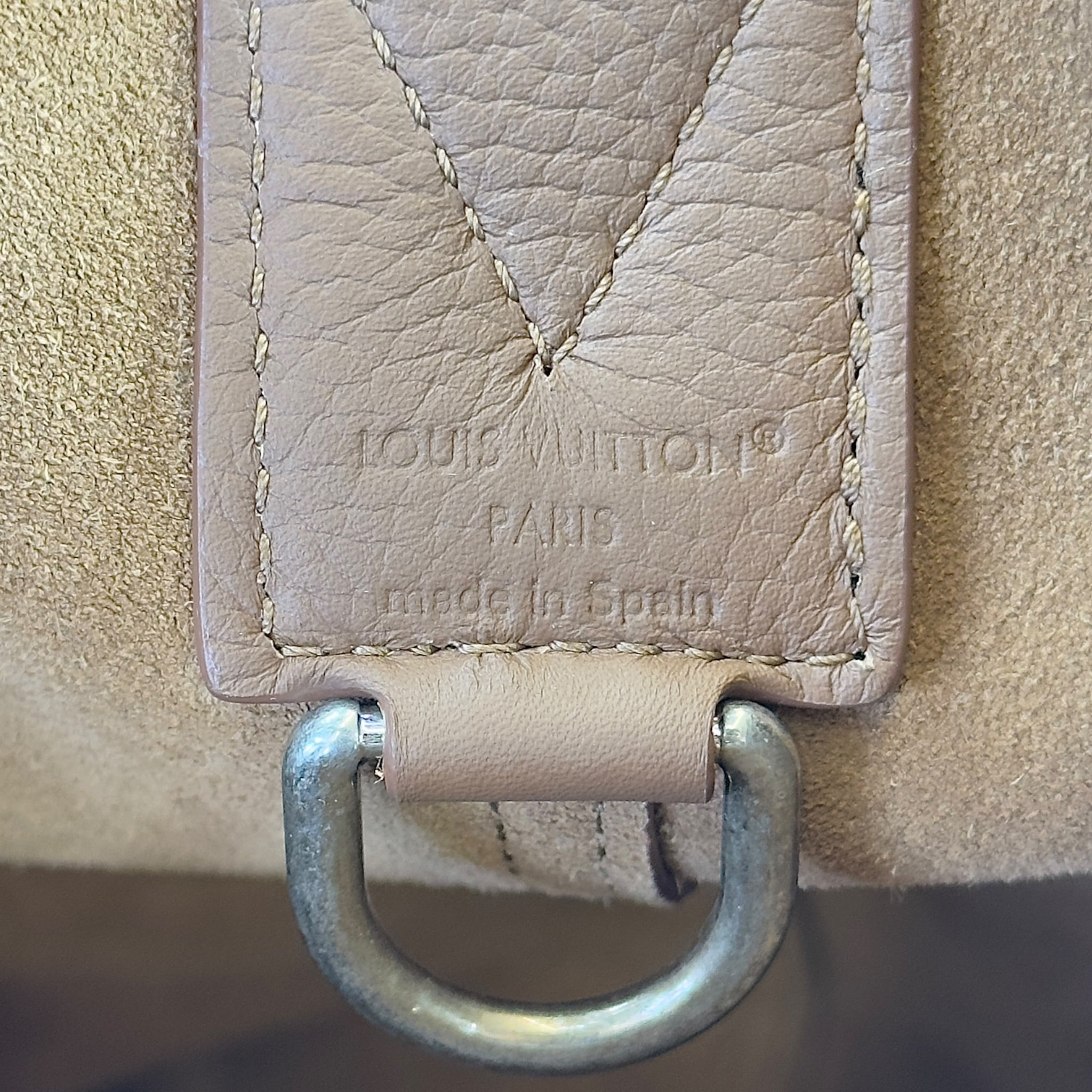 Louis Vuitton Verso Hobo Brown Leather Bag