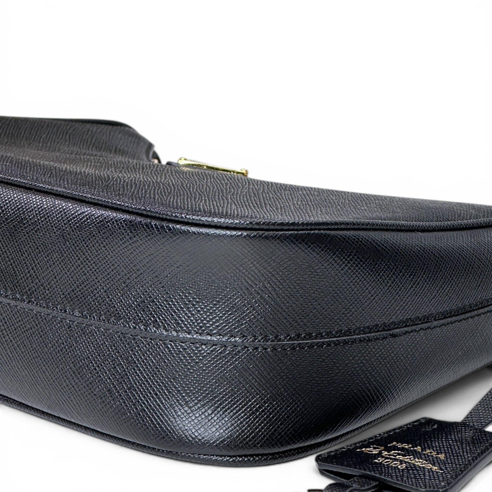 Prada Re-Edition 2005 Black Saffiano Leather Shoulder Bag