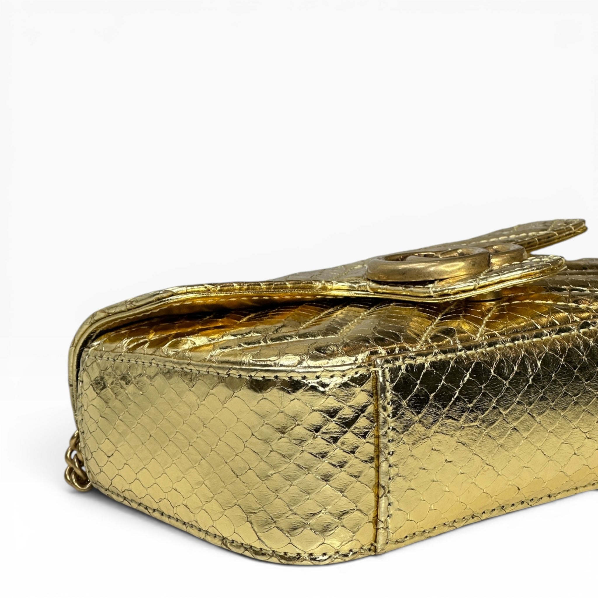 Gucci GG Marmont metallic gold leather mini shoulder bag