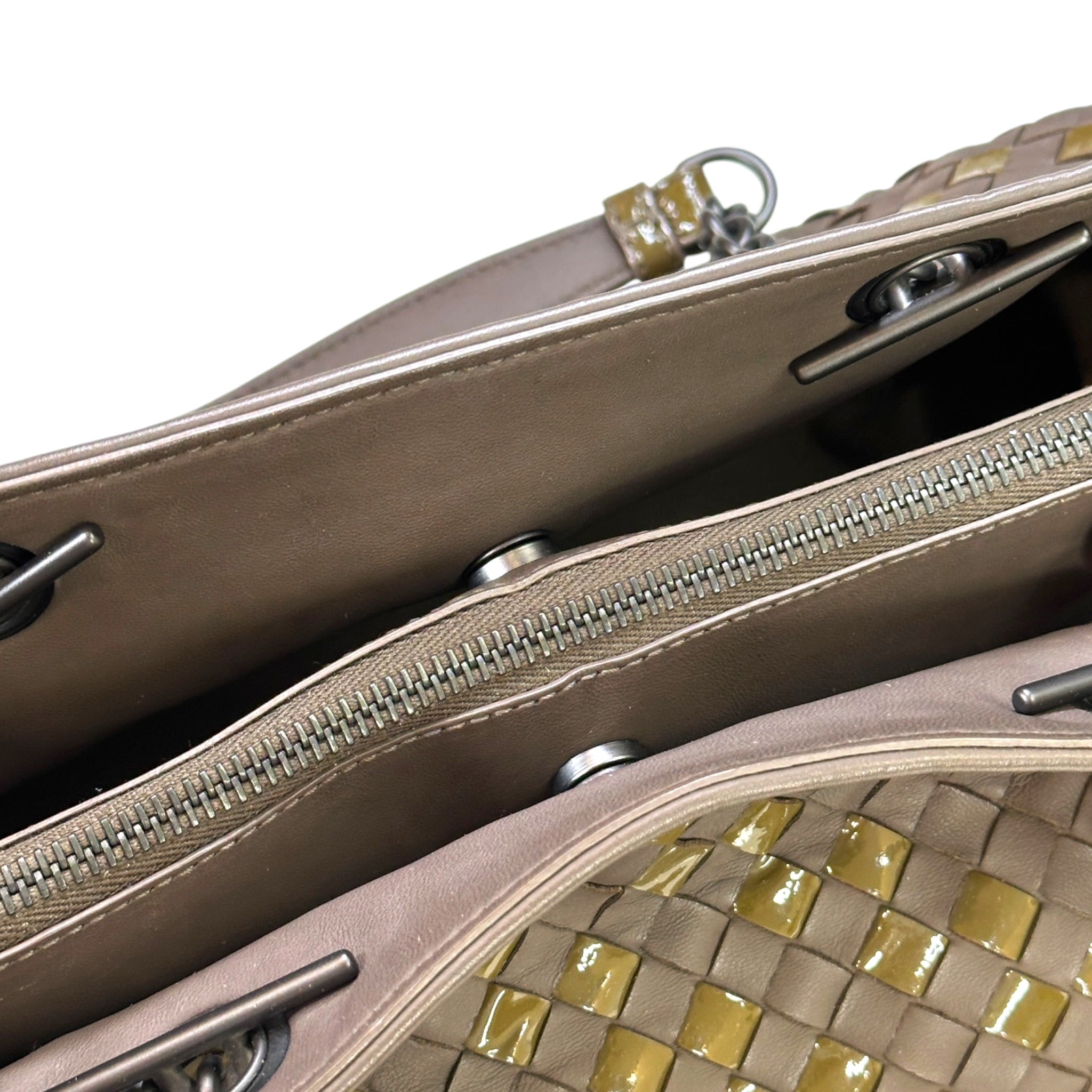 Bottega Veneta Chain Tote Grey Intrecciato Nappa Patent Leather