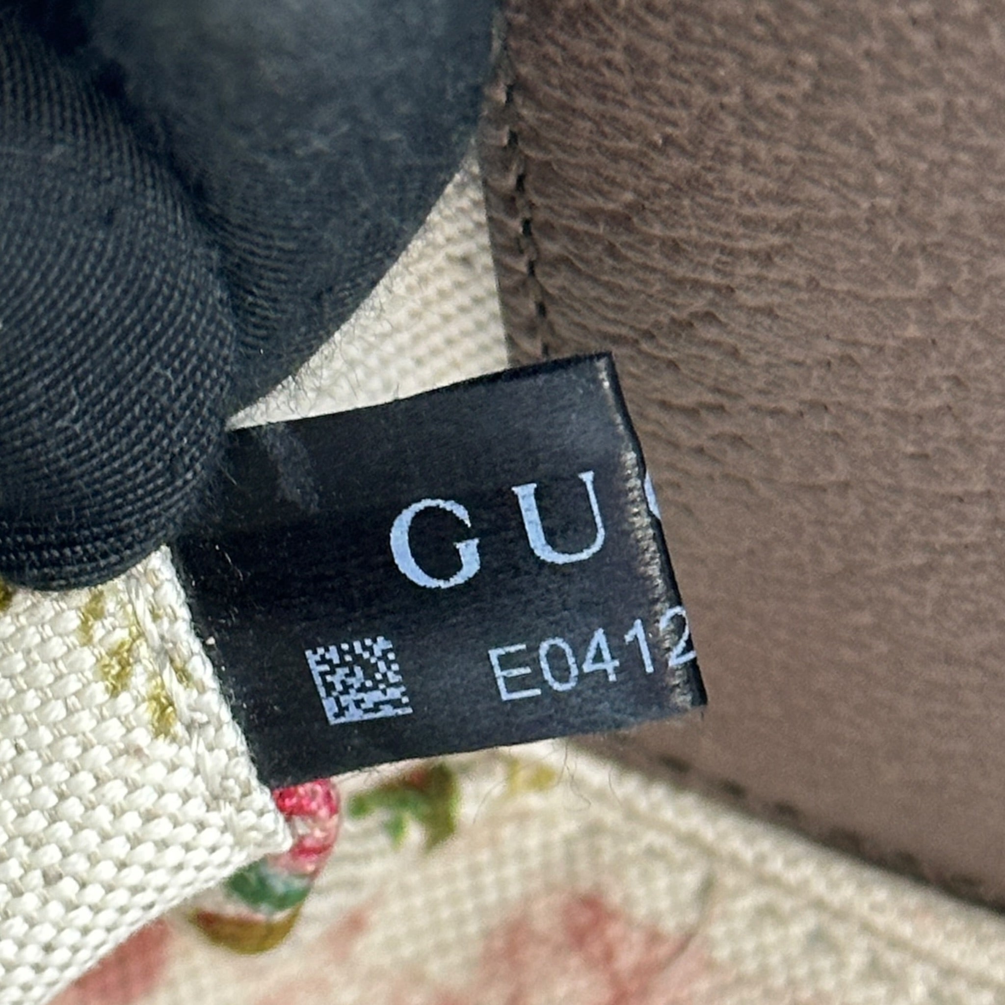 Gucci Neo Vintage Messenger Bag GG Supreme Canvas