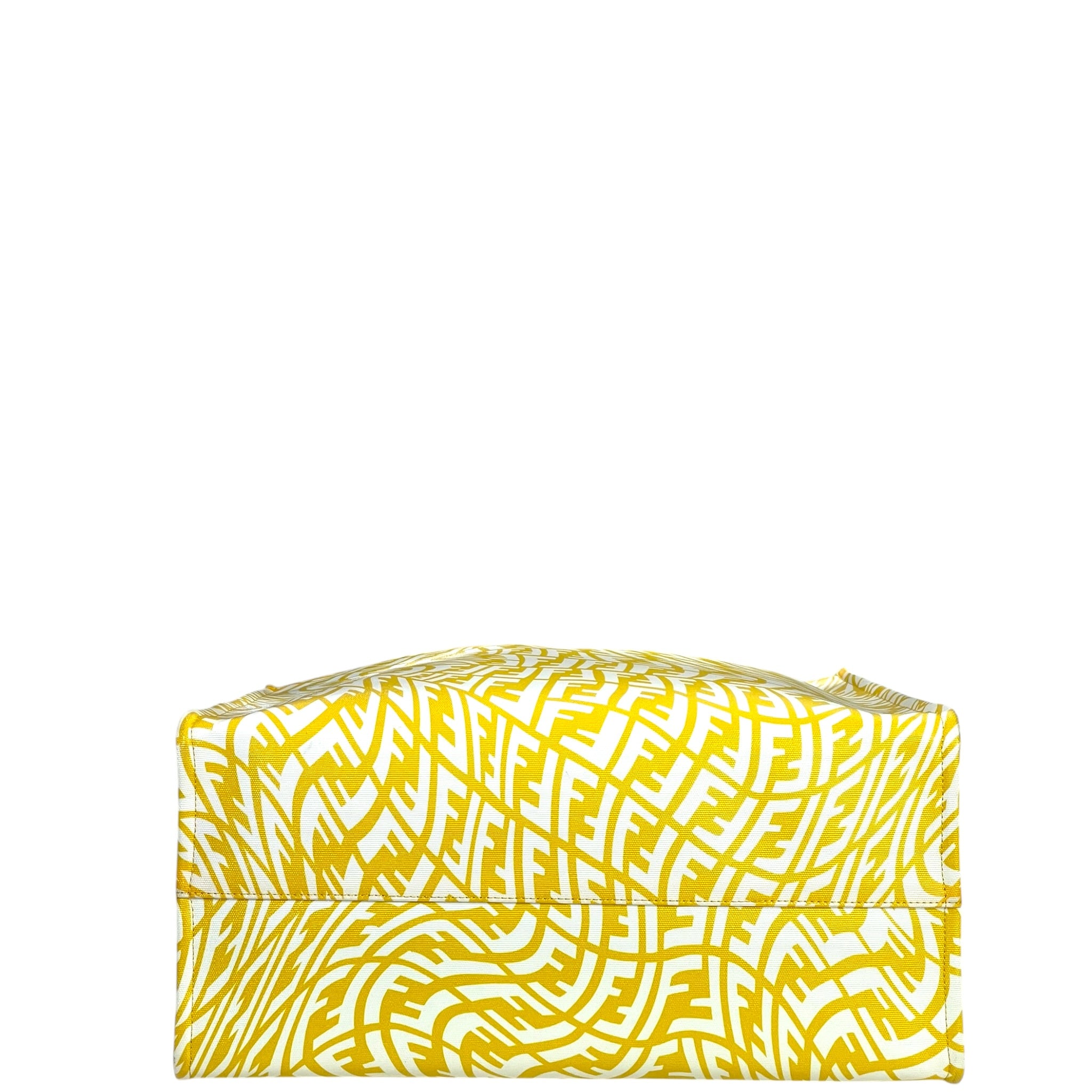 Buy Fendi Pochette Shoulder Bag Online