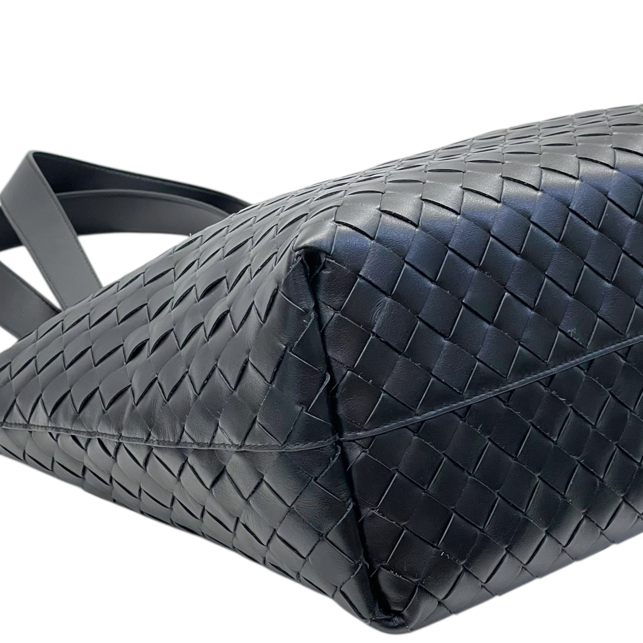 Bottega Veneta Small Intrecciato Zipped Tote Black Leather