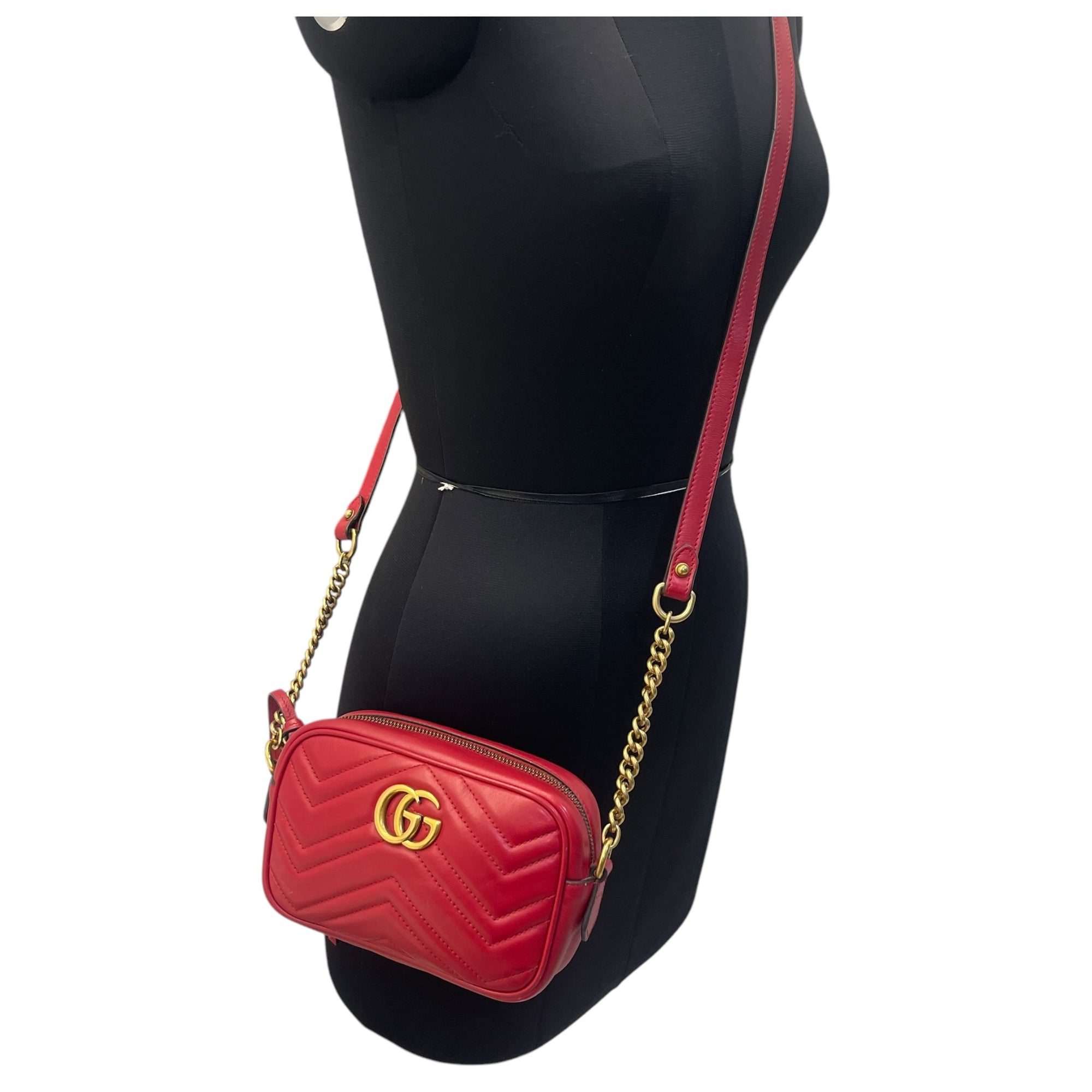 Gucci GG Marmont Leather Handbag in Red