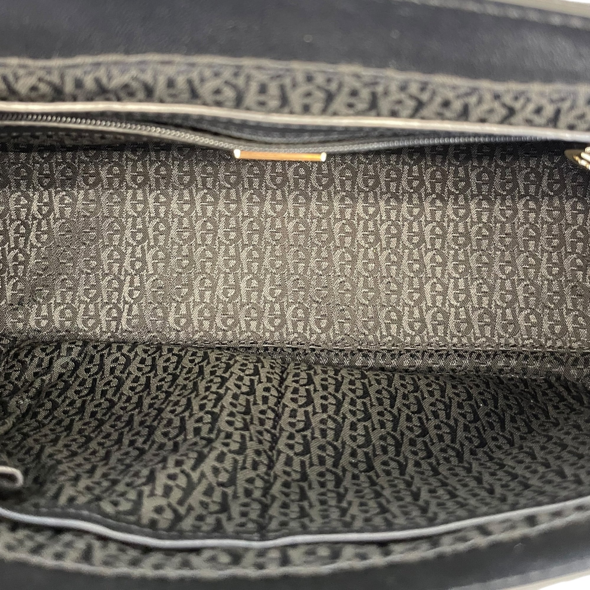 Aigner Diadora Shoulder Bag Black Quilted Leather