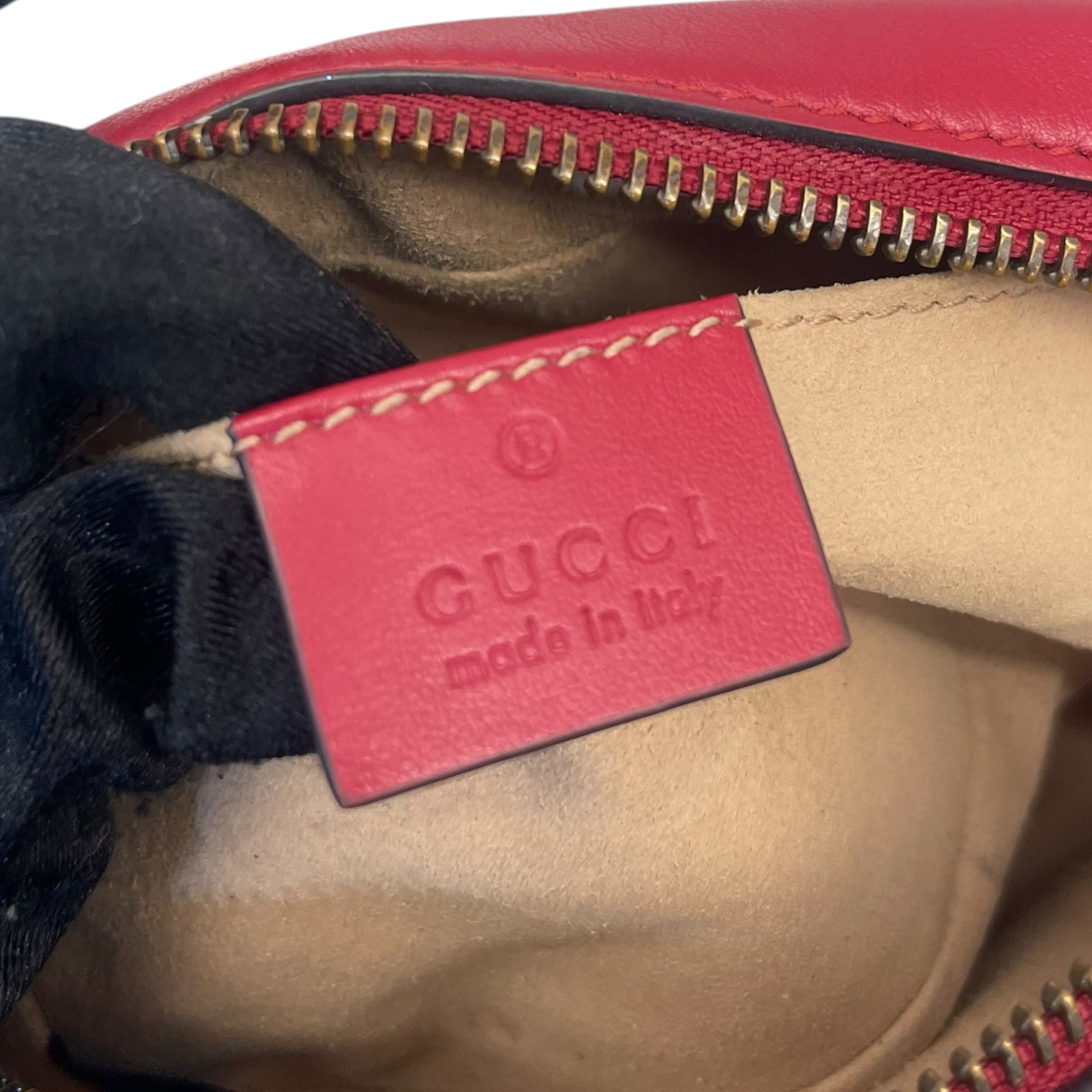 Gucci GG Marmont Leather Handbag in Red