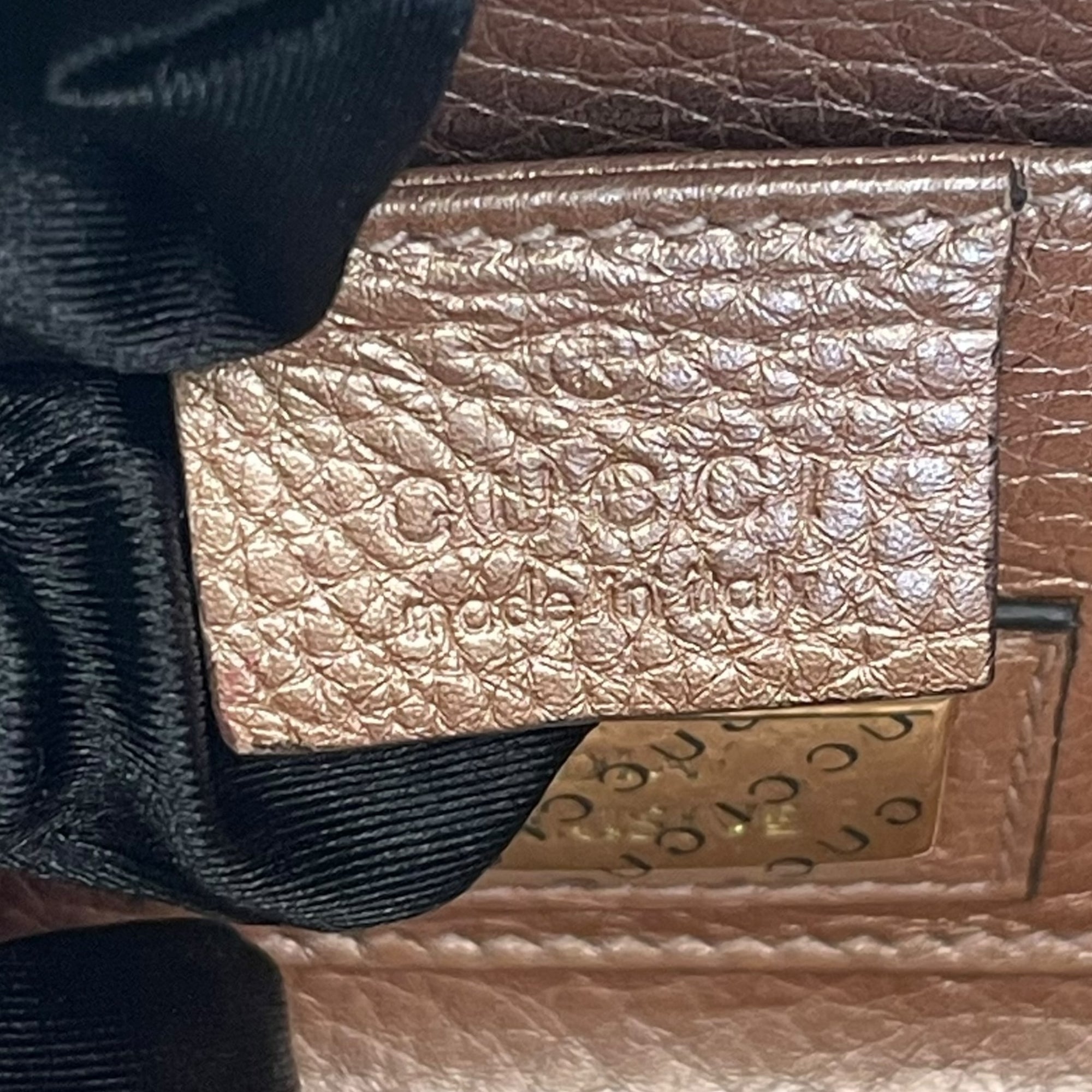 Gucci Gold Pebbled Calfskin Leather Soho Hard Case Clutch Bag