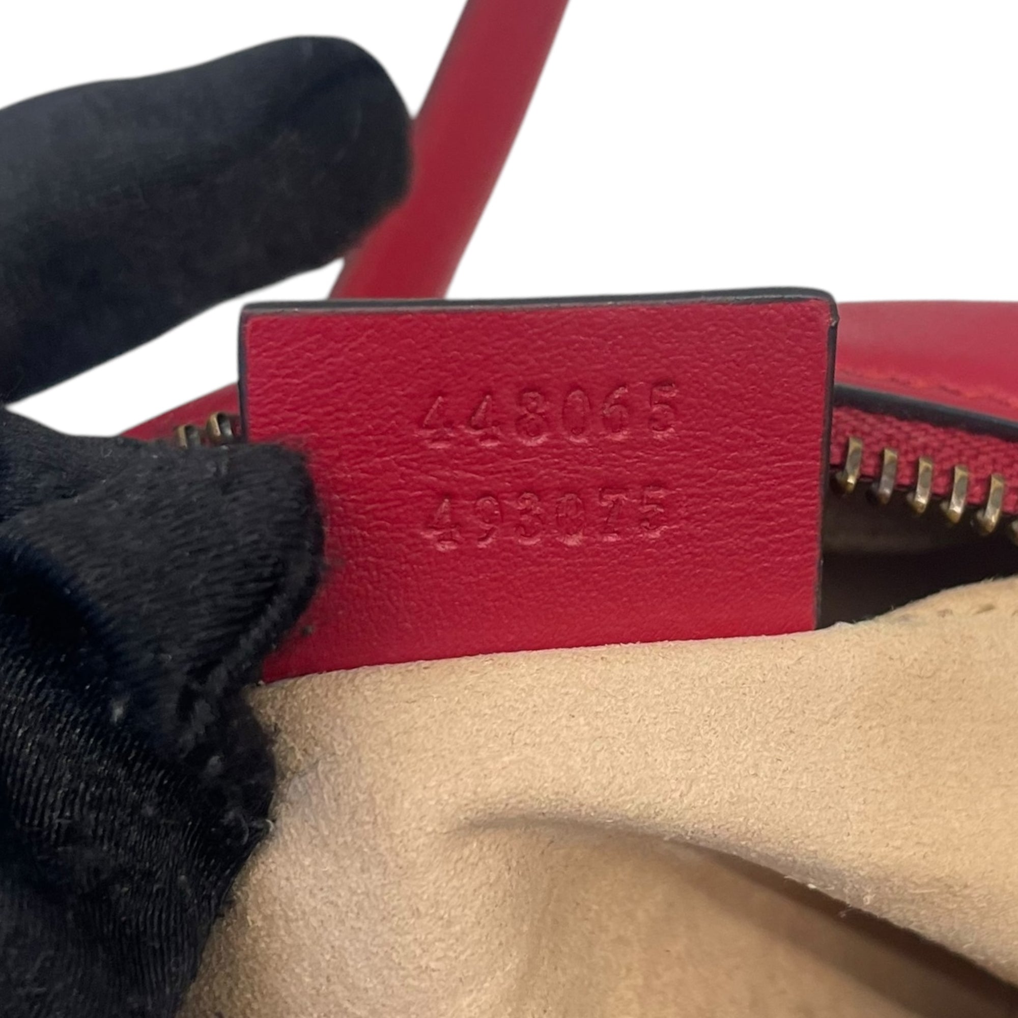 Gucci GG Marmont Leather Handbag in Red