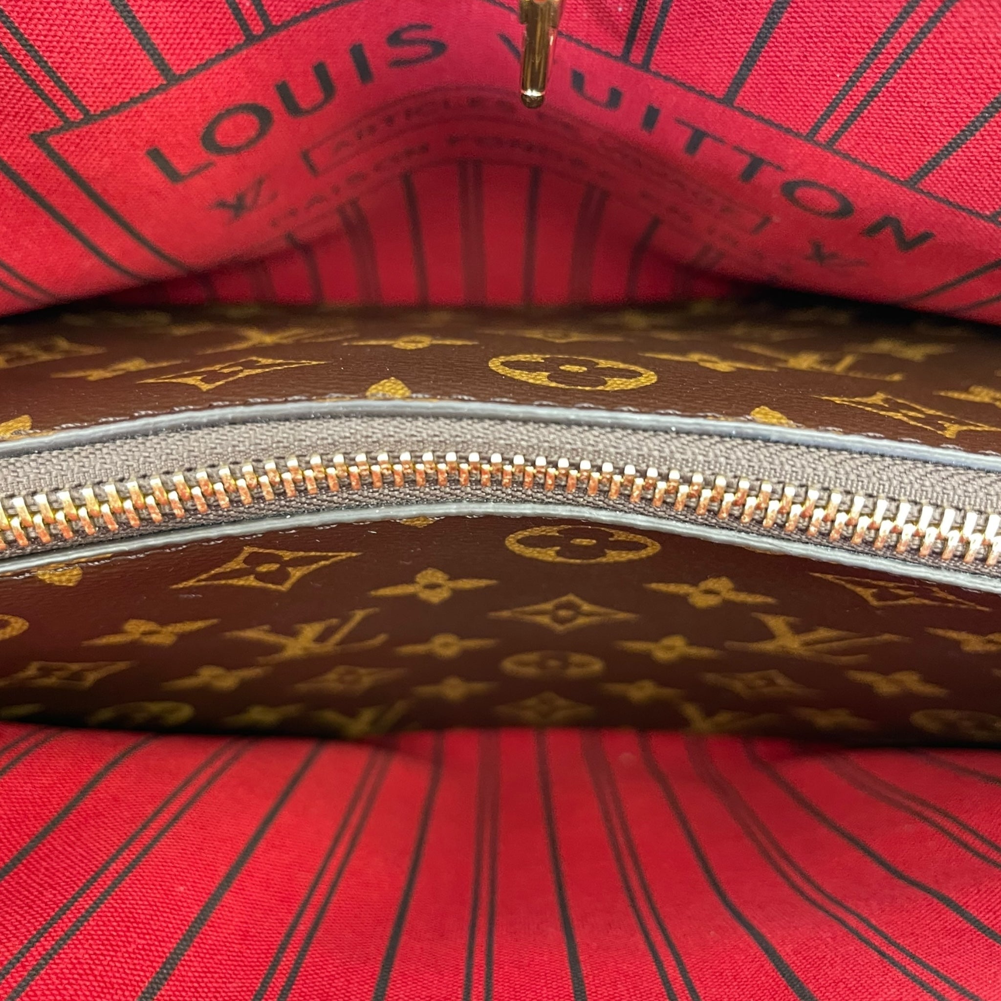 Louis Vuitton Monogram Ever More PM Handbag