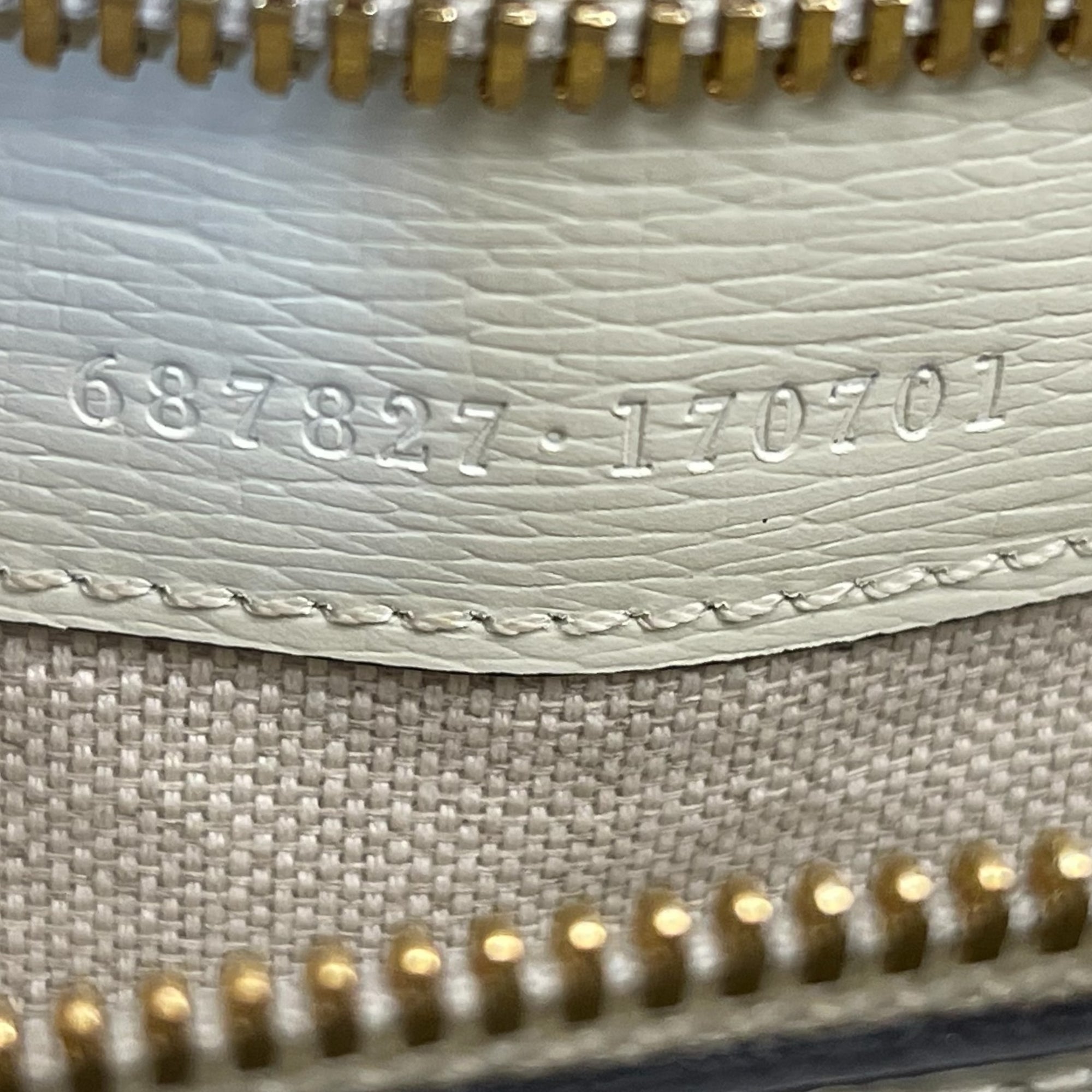 Gucci Tiger Shanghai Savanah Textured White Chalky Multicolor Tote