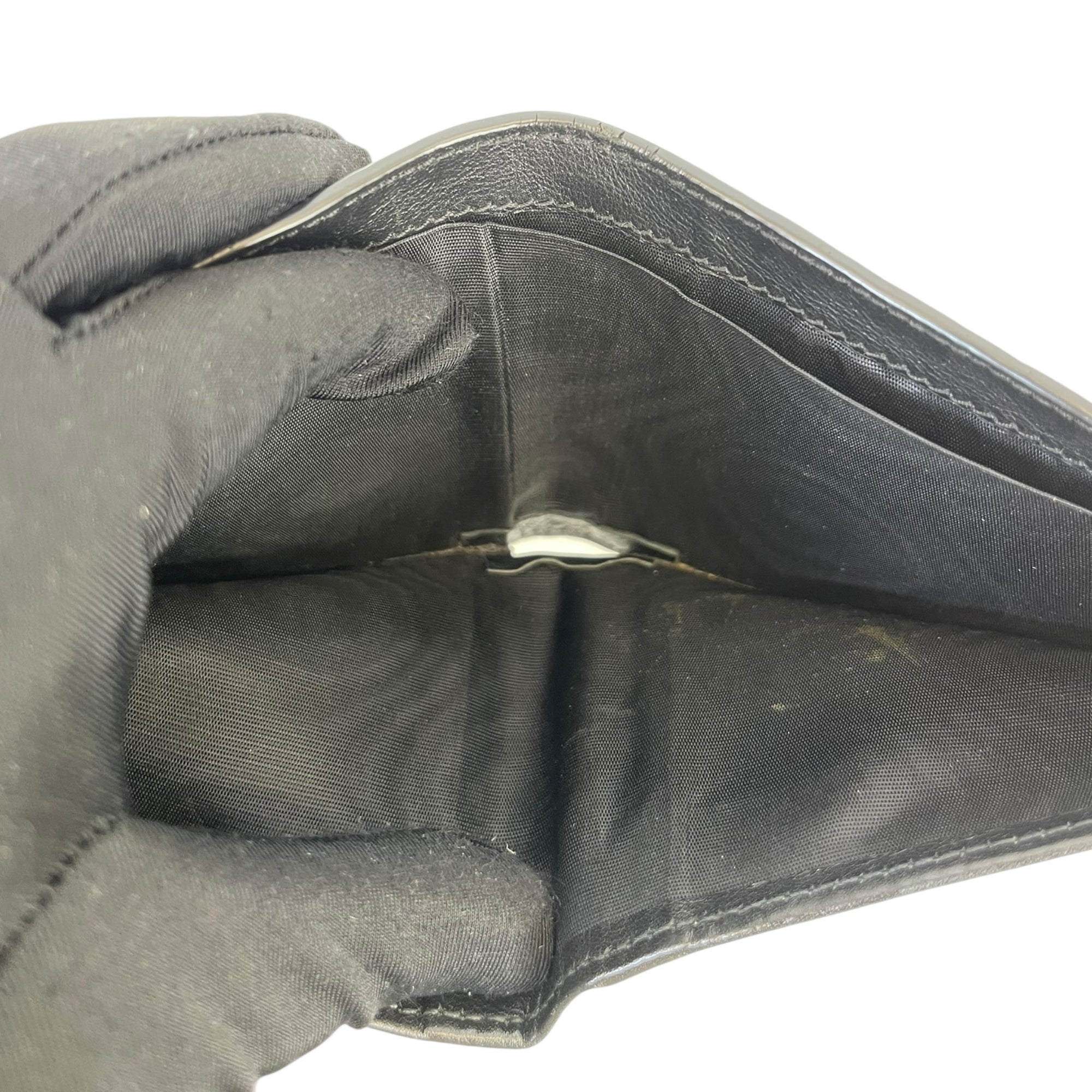 Gucci Black Microguccissima Leather Bi-fold Wallet