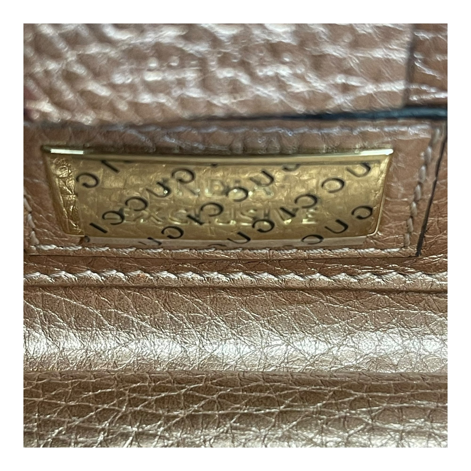 Gucci Gold Pebbled Calfskin Leather Soho Hard Case Clutch Bag