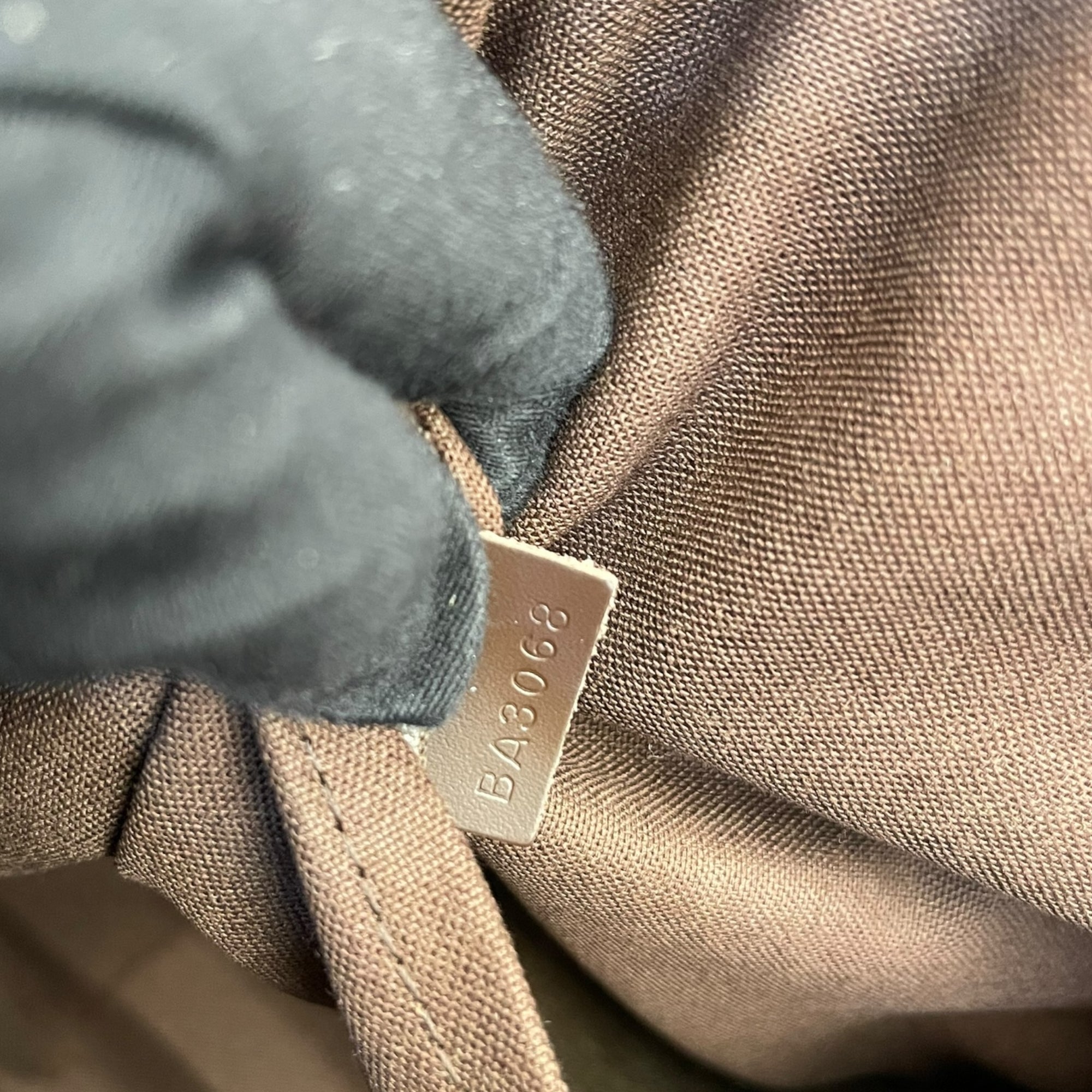 Louis Vuitton Damier Canvas Eole 50 Rolling Luggage