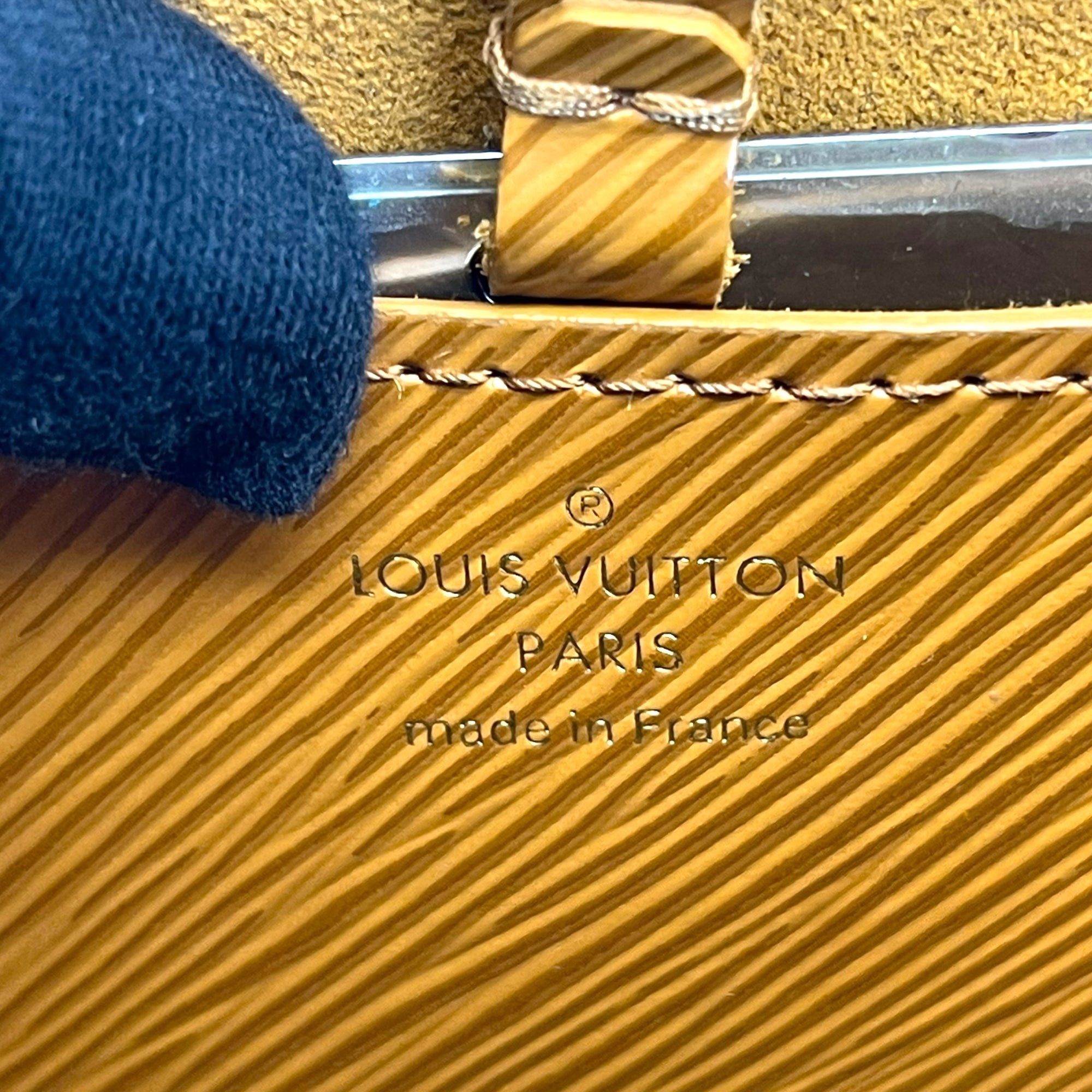 Louis Vuitton Twist MM Bag Epi Leather